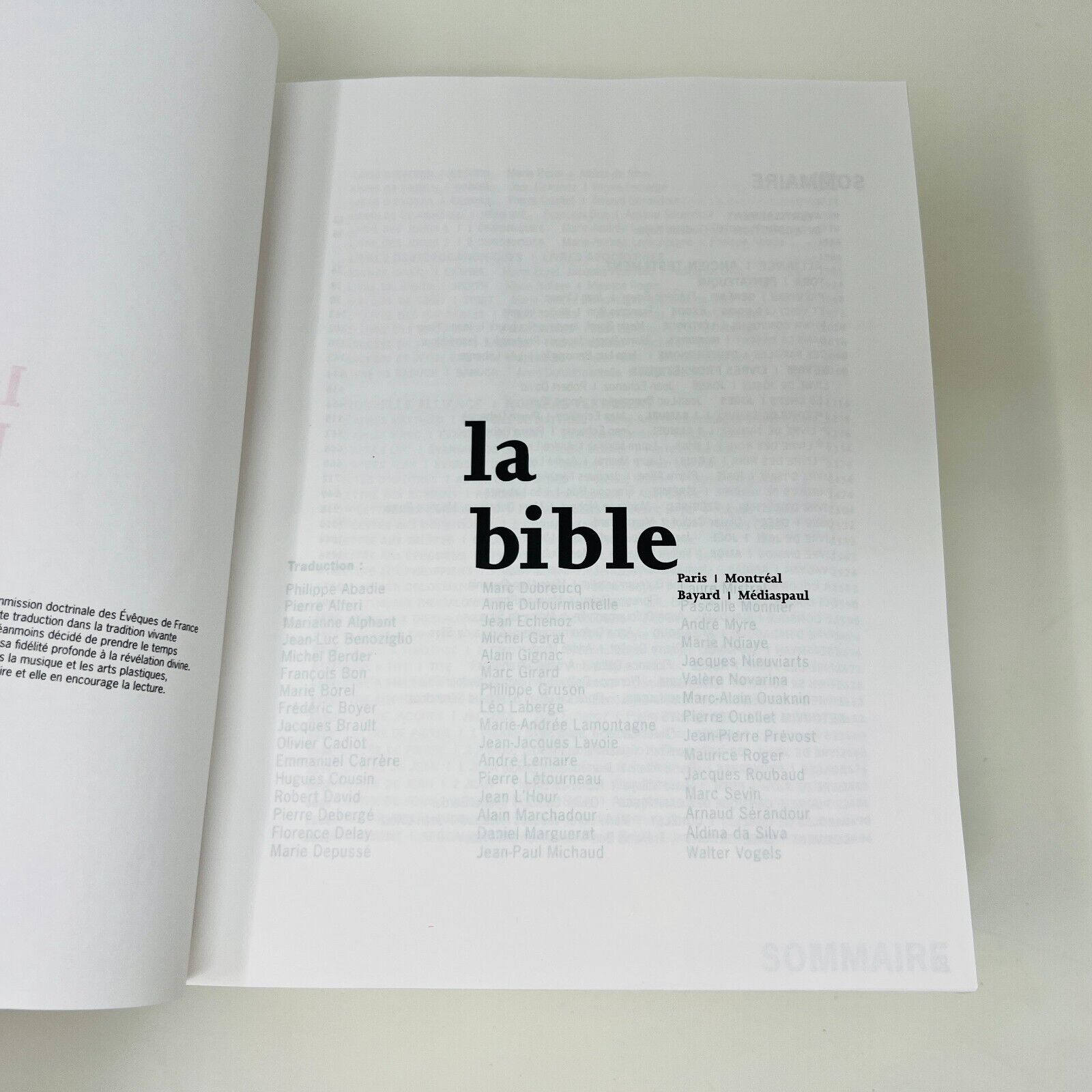 2001 La Bible Nouvelle Traduction Bayard/Médiaspaul en Français/French Hardcover
