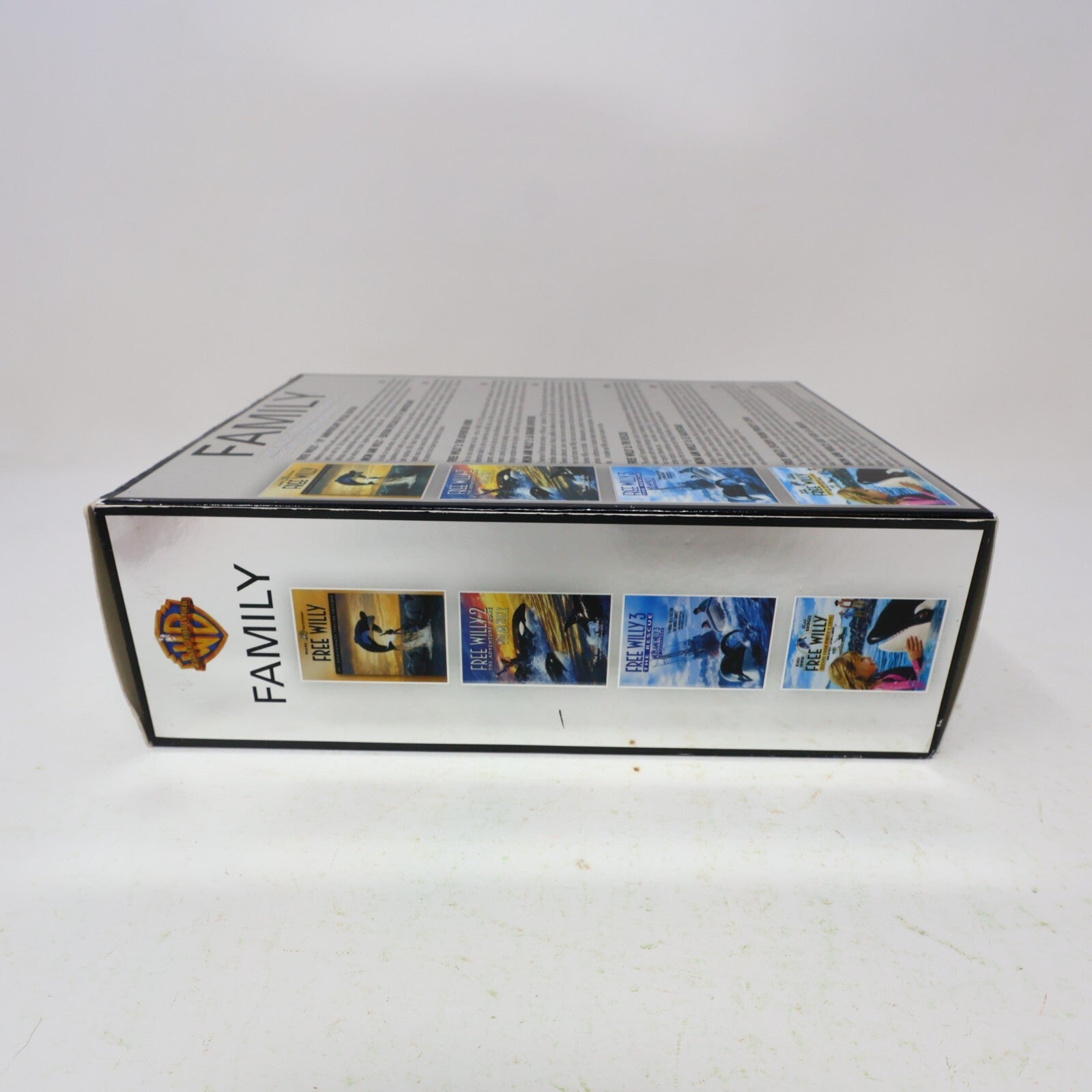 Free Willy/Mon Ami Willy #1-2-3 + Escape From Pirate's Cove Familly DVD Box Set