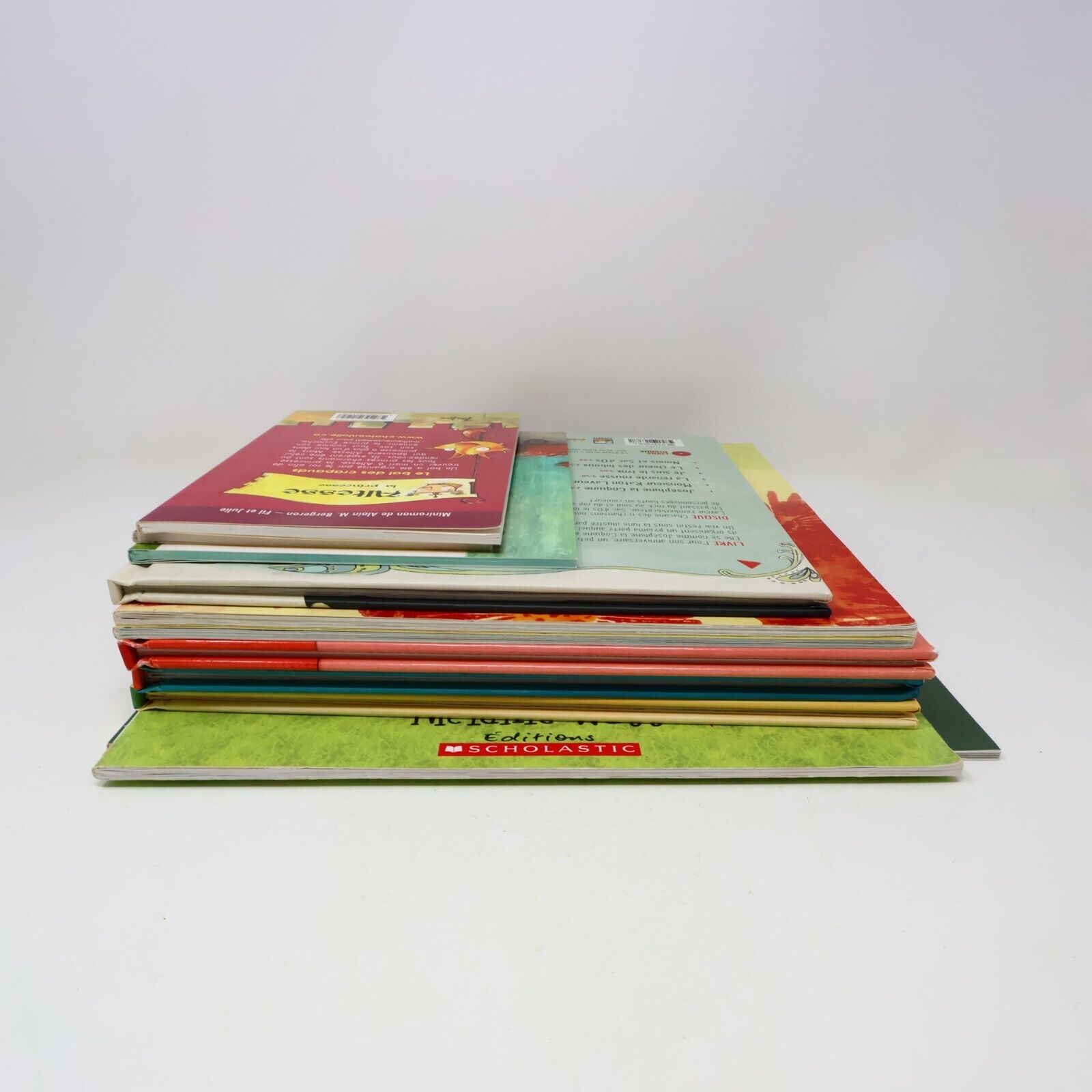Lot 11 Livres Albums et 1ers Romans Mixés pour Jeunes Enfants Illustrés Français