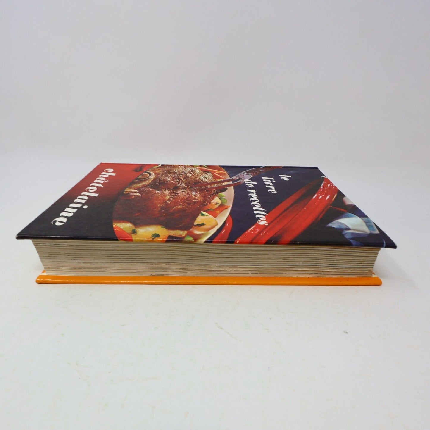 1975 Le Livre de Recettes Châtelaine Hélène Julien Cuisine Maclean-Hunter 70s HC