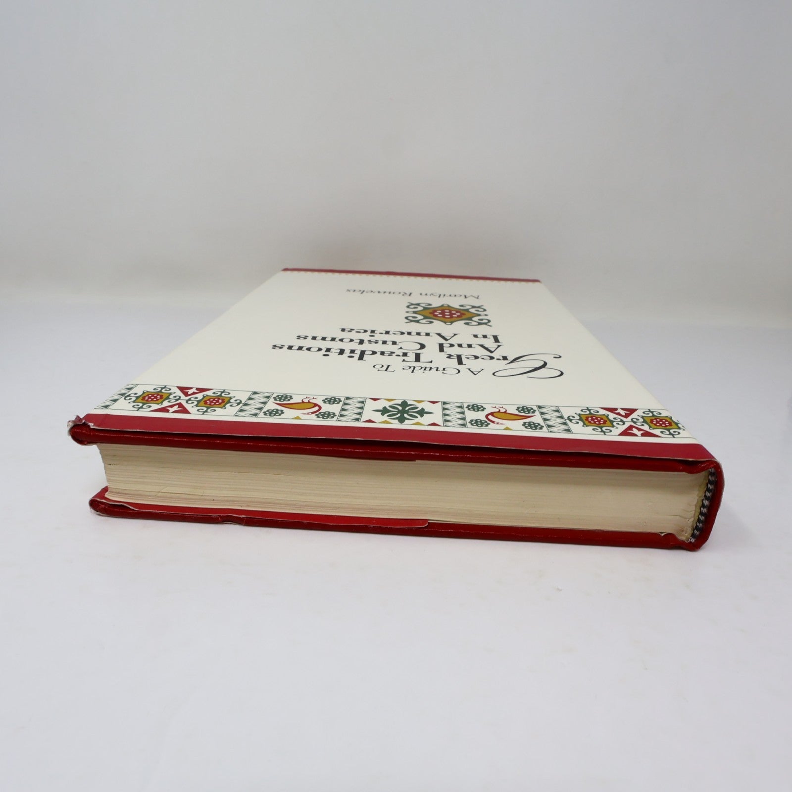 A Guide to Greek Traditions and Customs in America Marilyn Rouvelas 1995 HC DJ