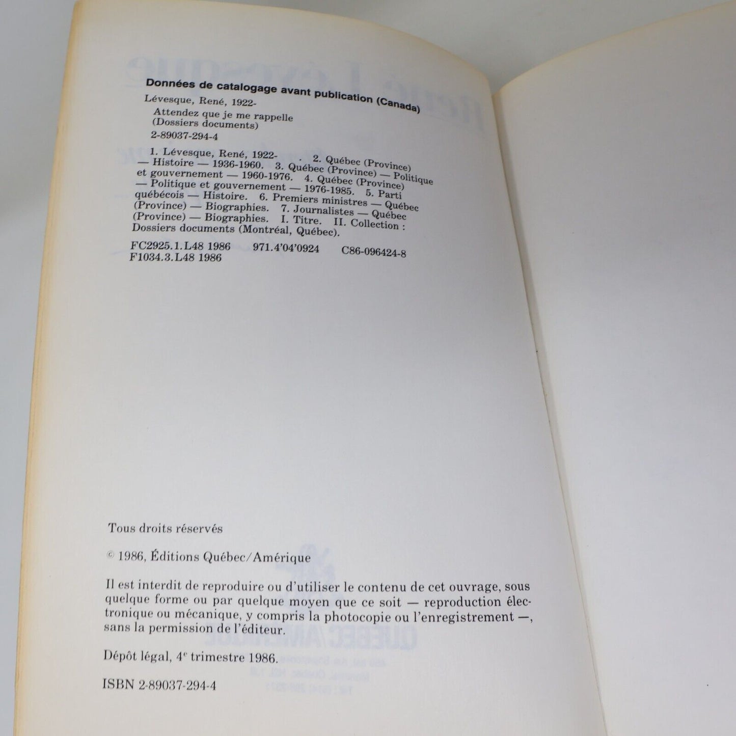 1986 Attendez que Je Me Rappelle de René Lévesque Signé Québec Amérique Français