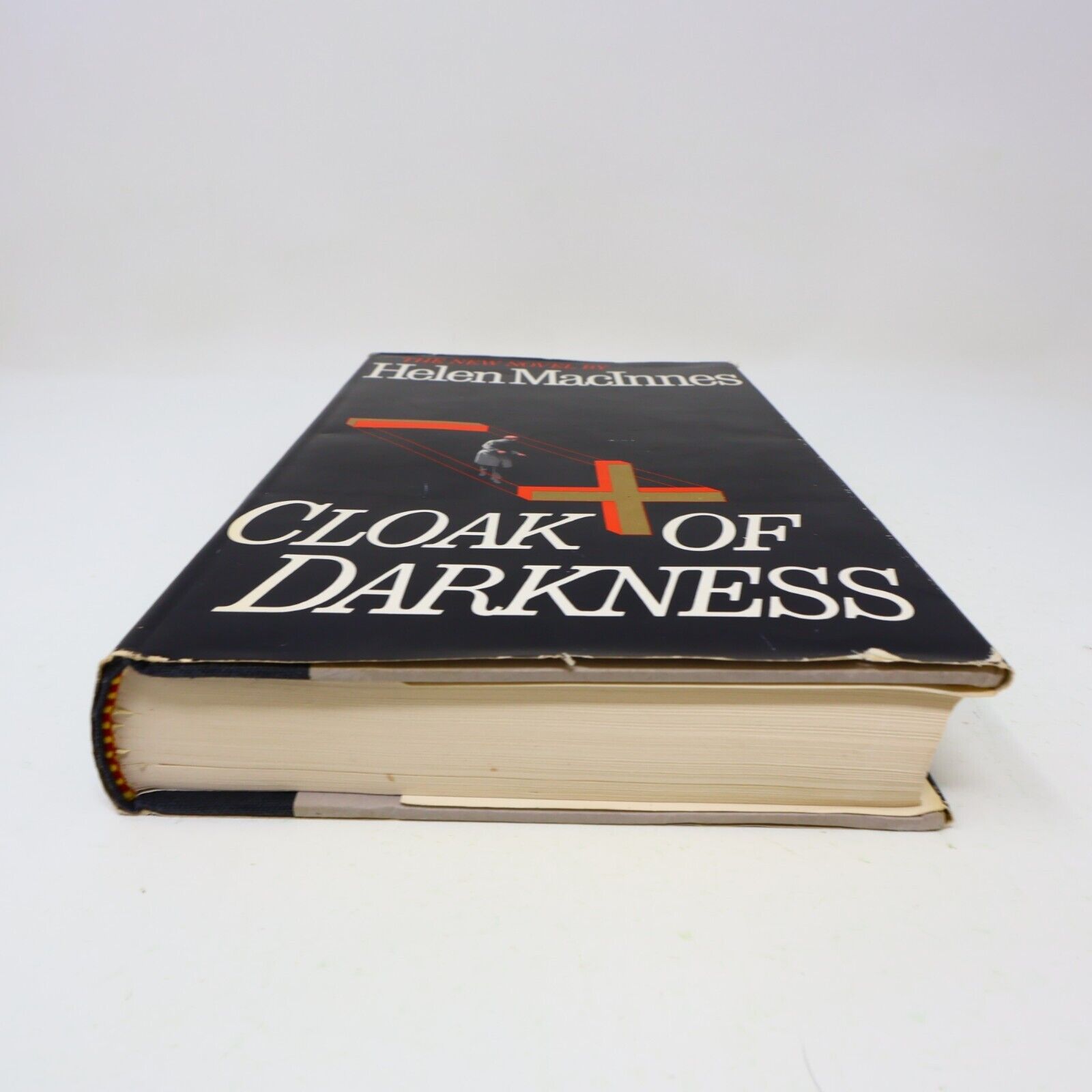 1982 Cloak of Darkness Helen Macinnes Thriller Mystery Espionage Harcourt Book