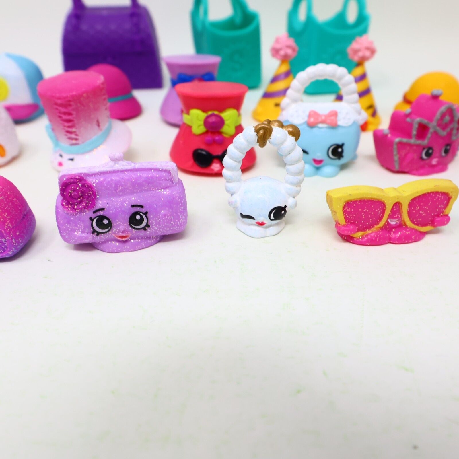 Lot of 21 Shopkins Figures Toys Mixed Sun Glasses Hat Hands Bag Baskets Moose