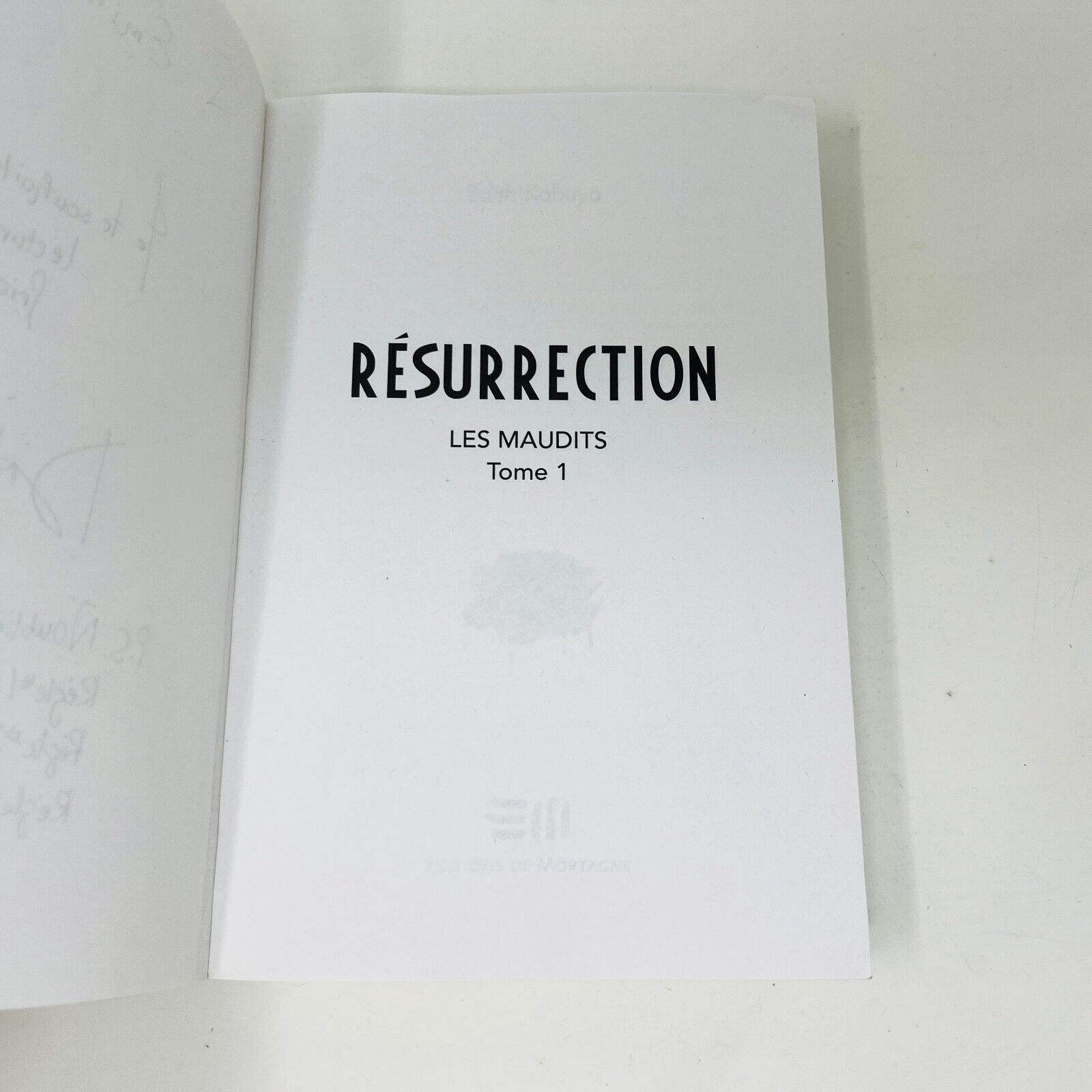 2012 Les Maudits Tome 1 Résurrection de Edith Kabuya Livre de Mortagne Français