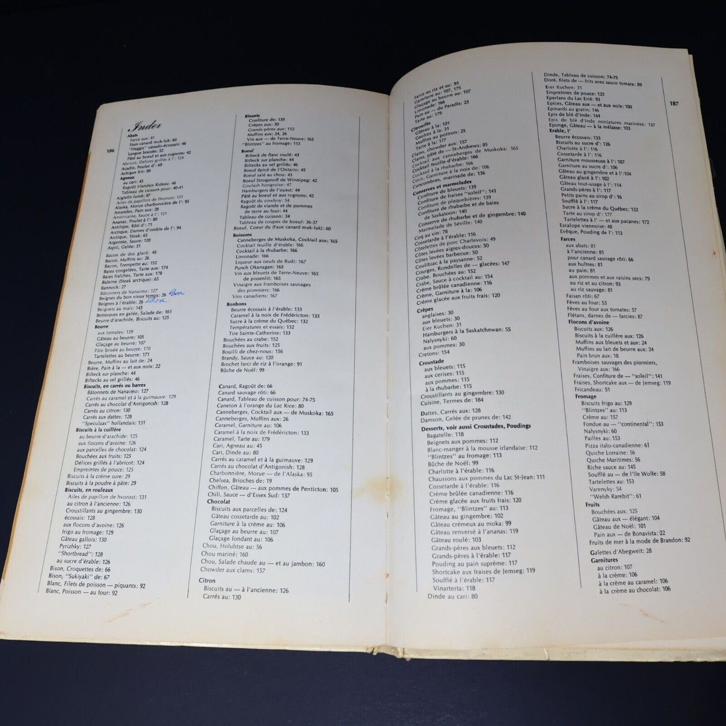 1971 Recettes Canadiennes de Laura Secord Cuisine Familiale Français Livre HC