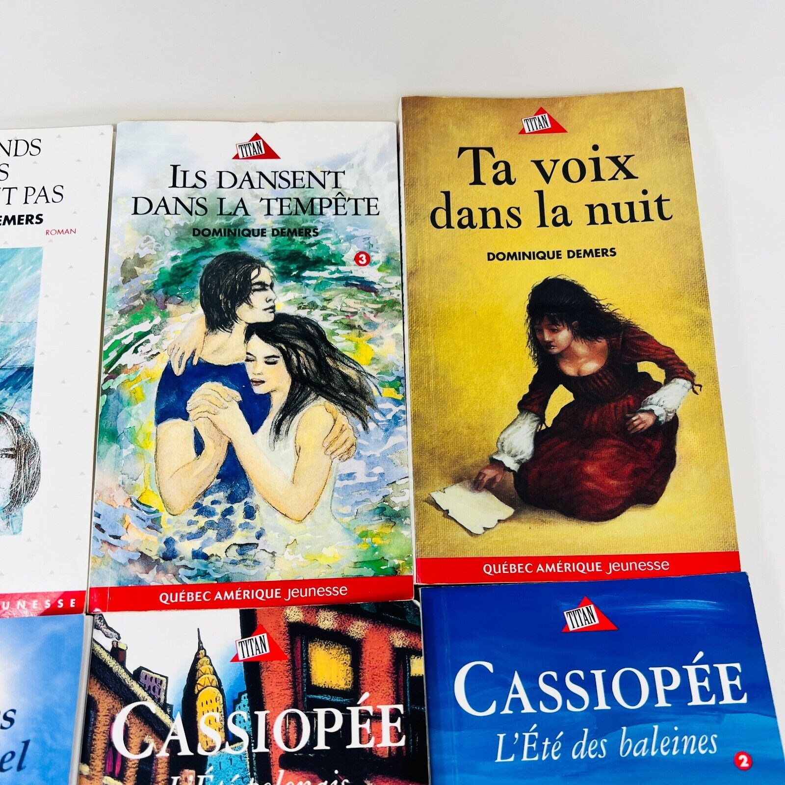 10x Titan Lot Livres pour Enfants Marie-Tempête/Ta Voix dans la Nuit/Cassiopée
