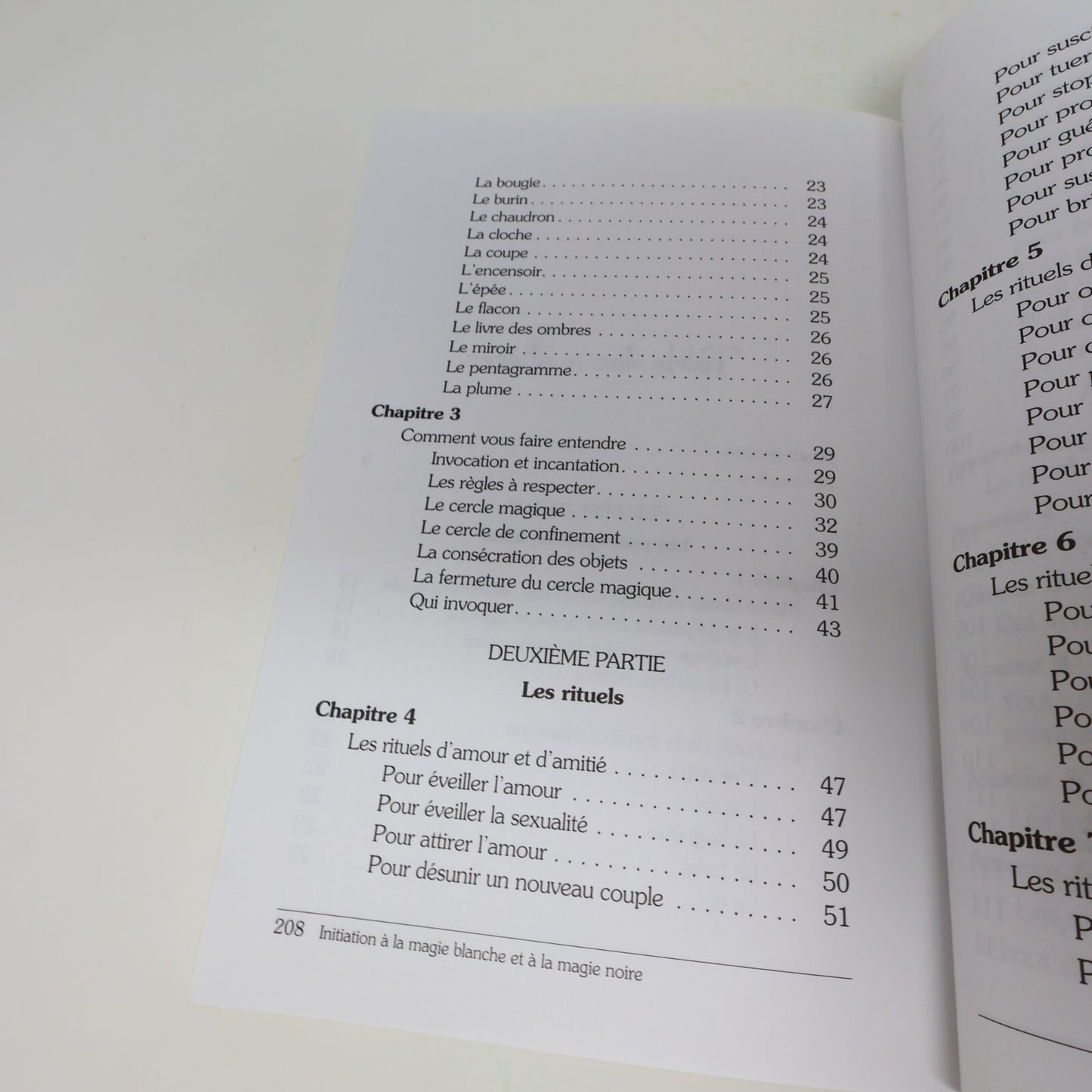 2005 Initiation à la Magie Blanche et à la Magie Noire Québecor Ésotérisme Livre