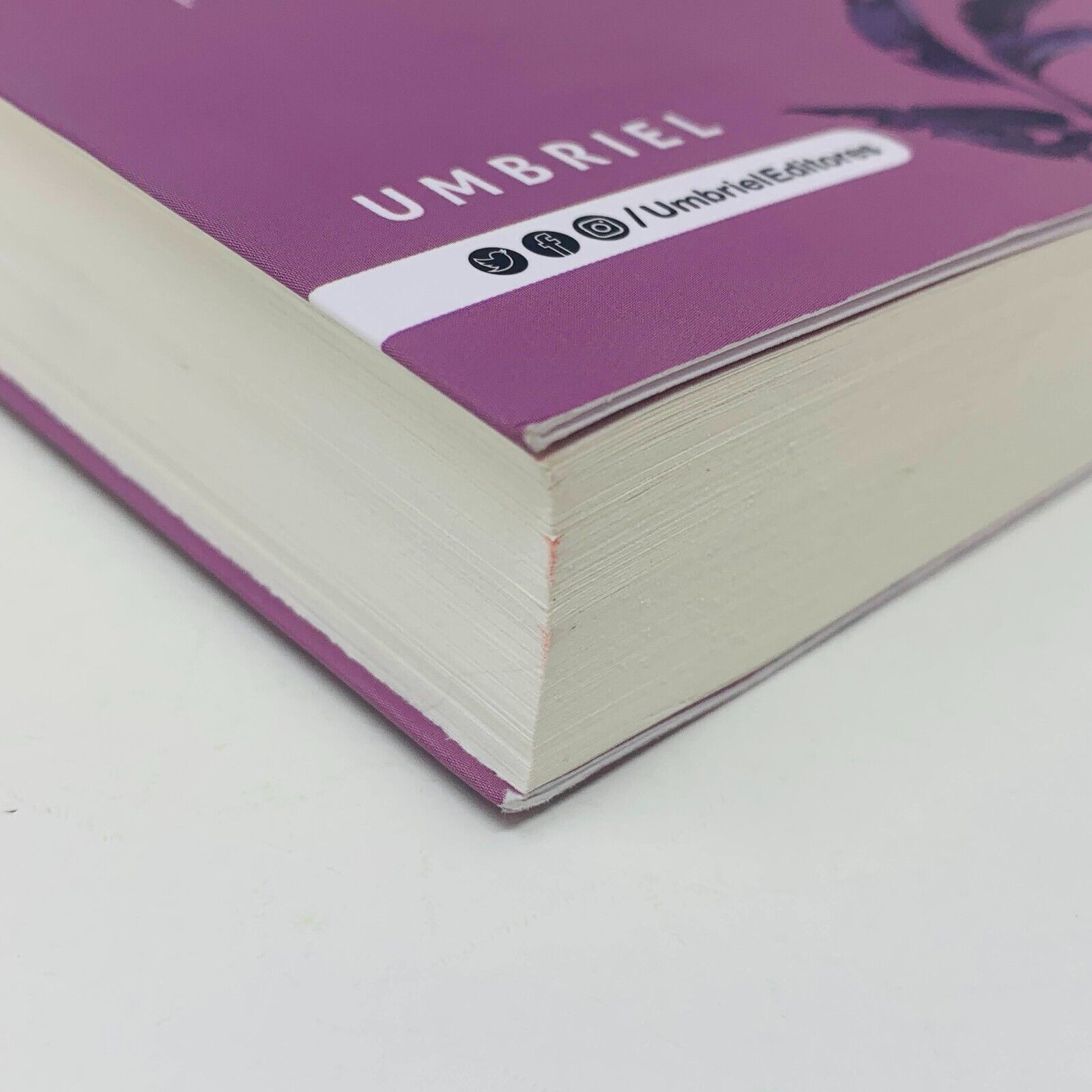 2023 Belladonna Umbriel Paperback Book by Adalyn Grace in Spanish Libro Español