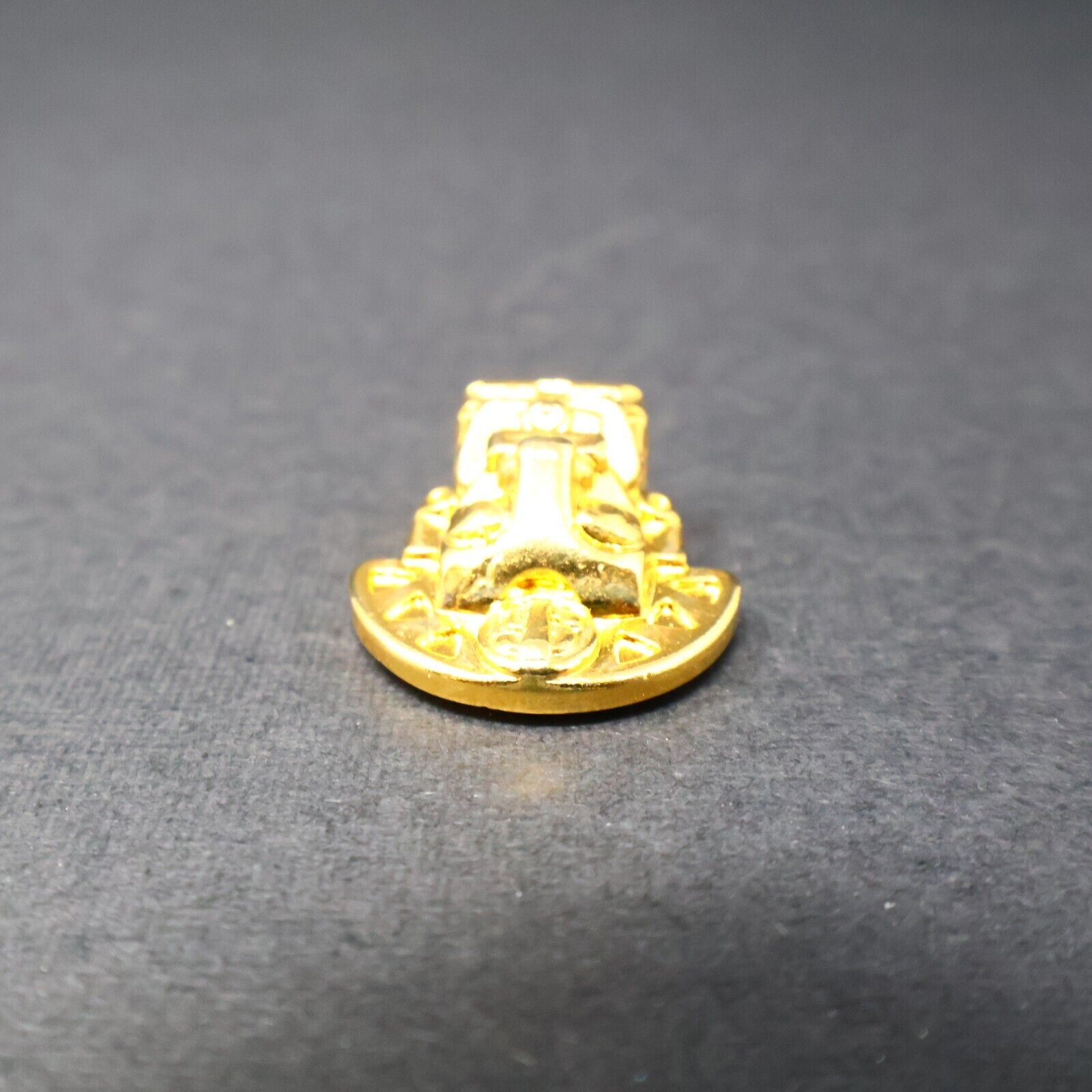Treasure X Golden Idol Ultra Rare Gold Dipped Treasure Moose Toy Accessory Chest