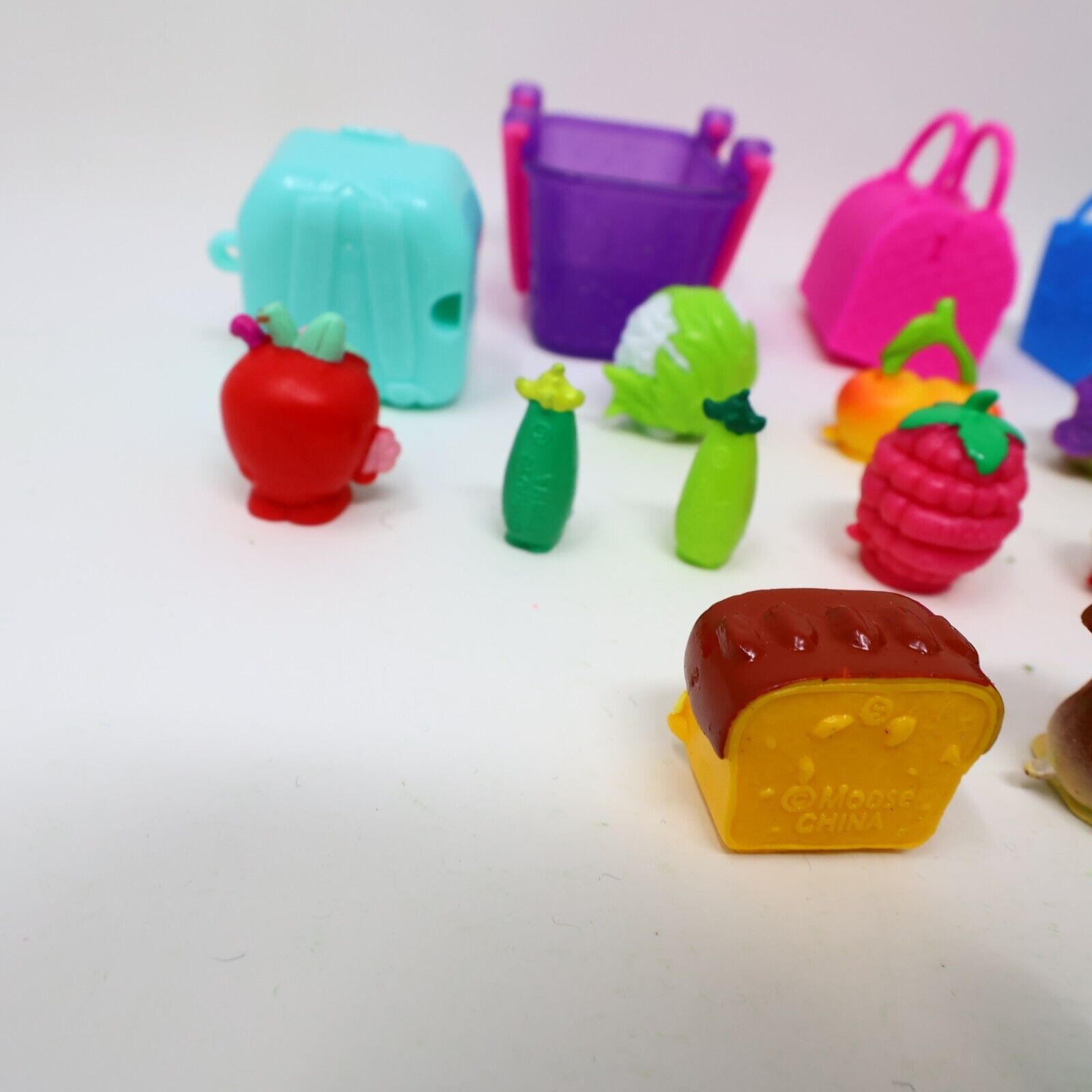 Lot of 24 Shopkins Figures Toys Mixed Fruits Vegetables Peach Apple Onion Moose