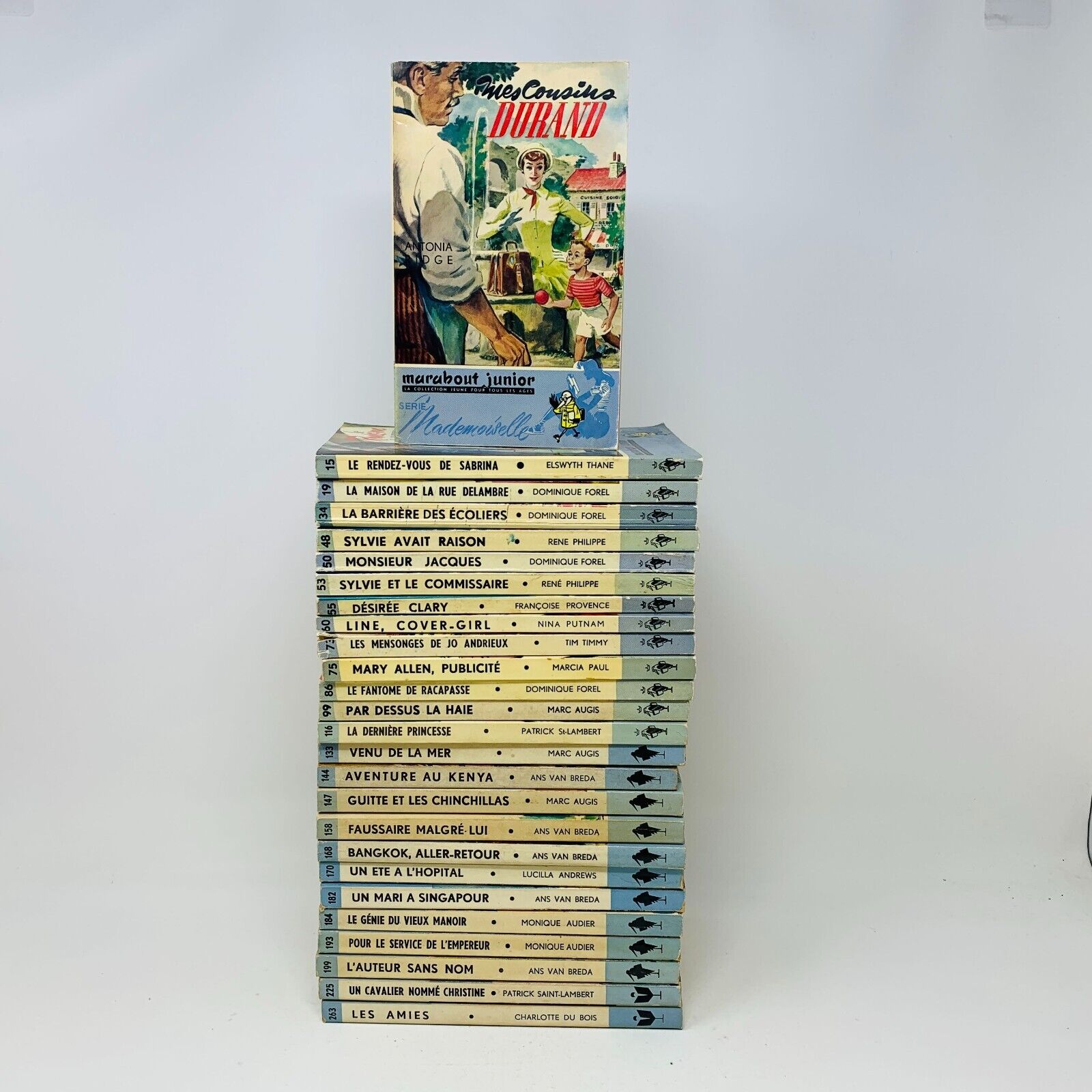 26x Marabout Mademoiselle 1950-60s Pulp Fiction Romance in French Lot Français