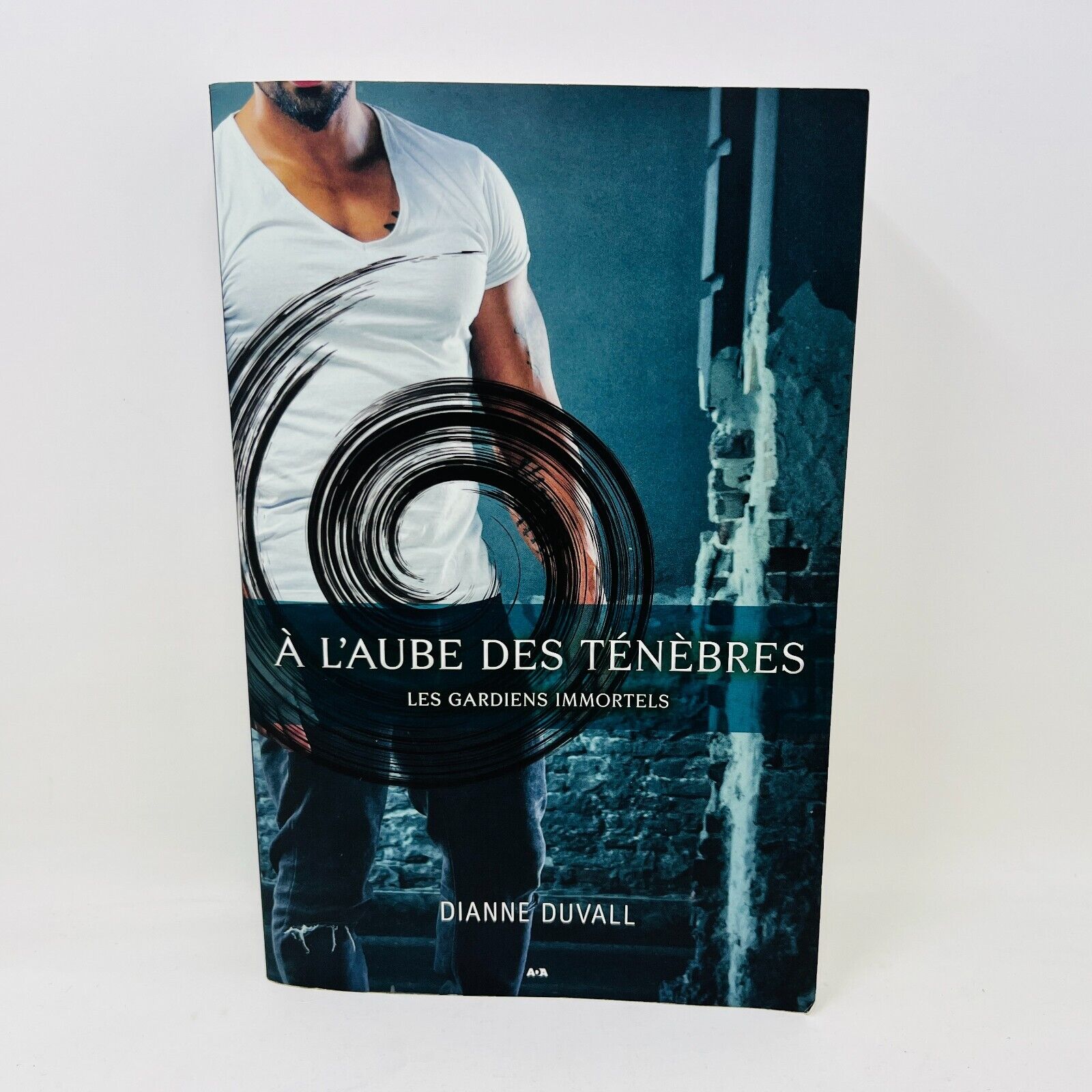À l'Aube des Ténèbres Les Gardiens Immortels Tome 1 de Dianne Duval Français Ada