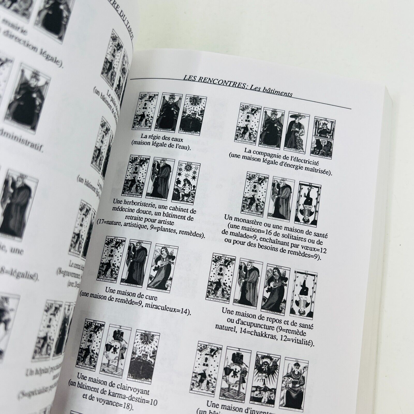1988 Le Grand Livre du Tarot de Kris Hadar Méthode Art Divinatoire en Français