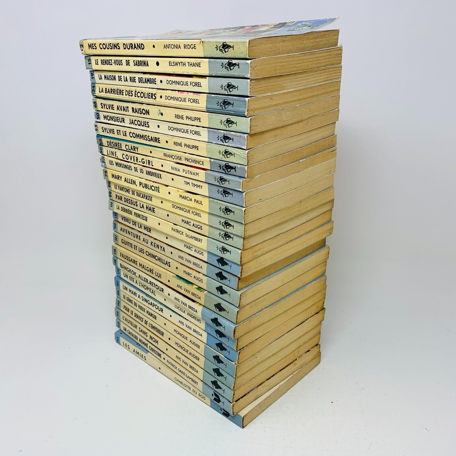 26x Marabout Mademoiselle 1950-60s Pulp Fiction Romance in French Lot Français