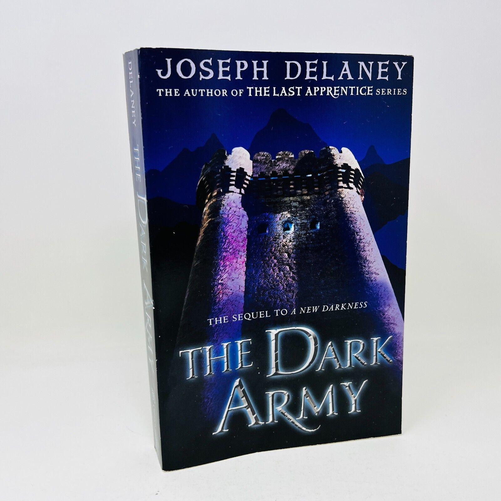 2017 The Dark Army by Joseph Delaney Trade Paperback Sequel to The New Darkness