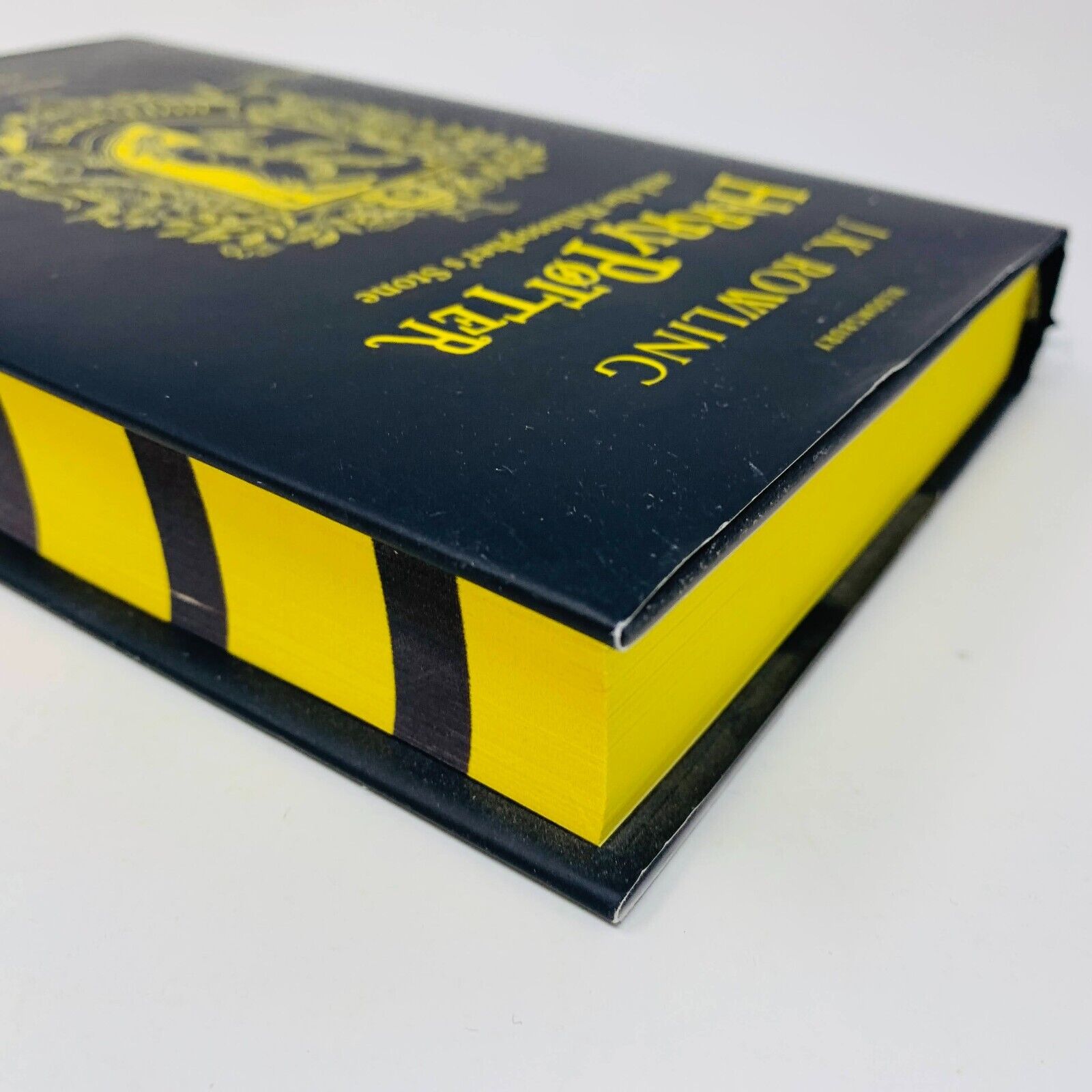 2017 Harry Potter and the Philosopher's Stone Hufflepuff Edition HC Bloomsburry