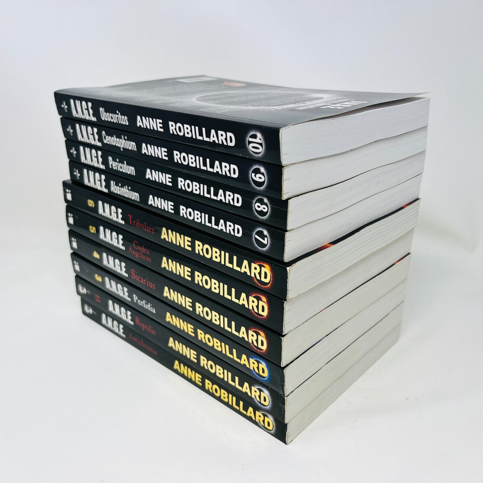 A.N.G.E #1-10 Lot de 10 Livres Anne Robillard Série Complète Antichristus Ange