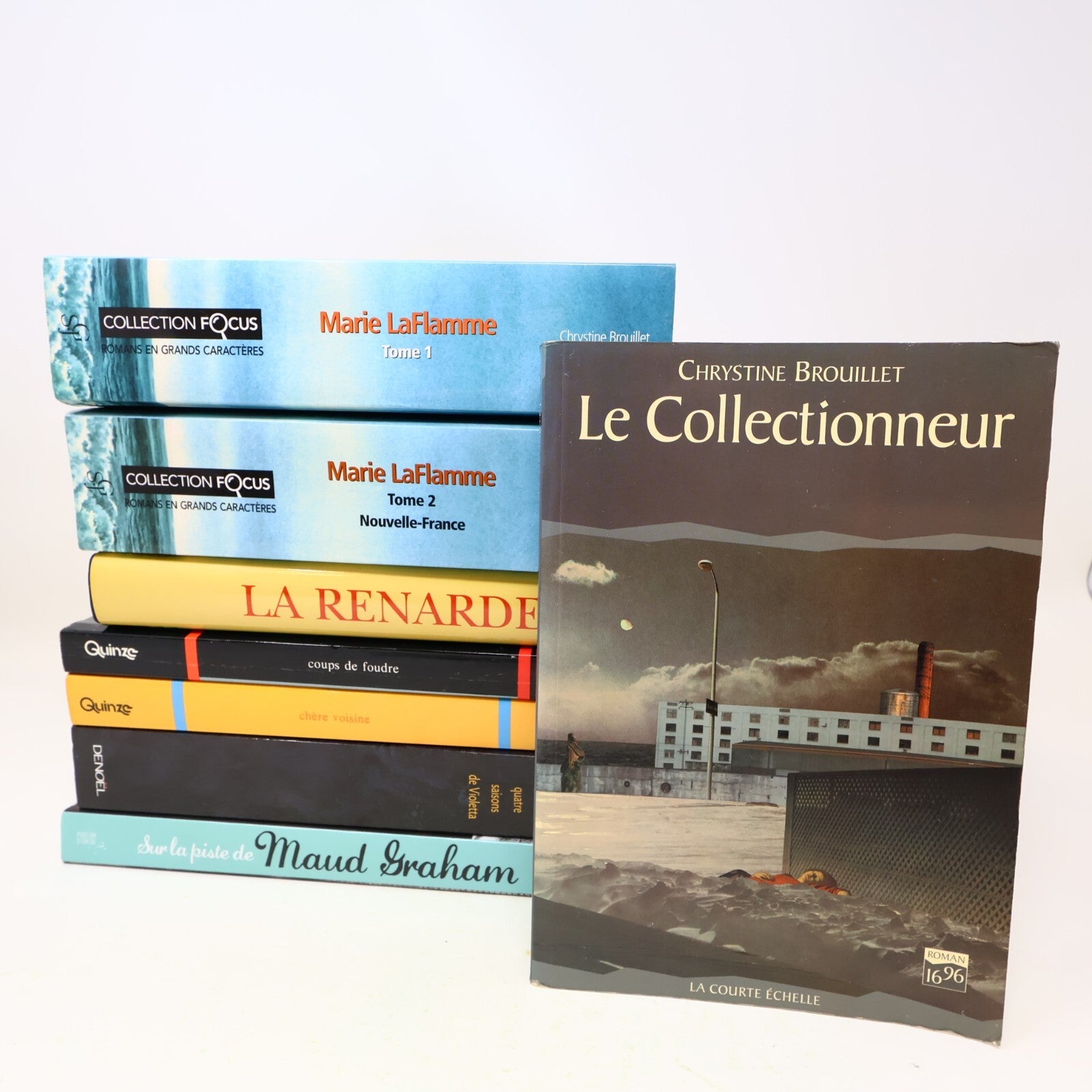 Chrystine Brouillet Lot 8 Livres Marie Laflamme/Le Collectionneur/Chère Voisine
