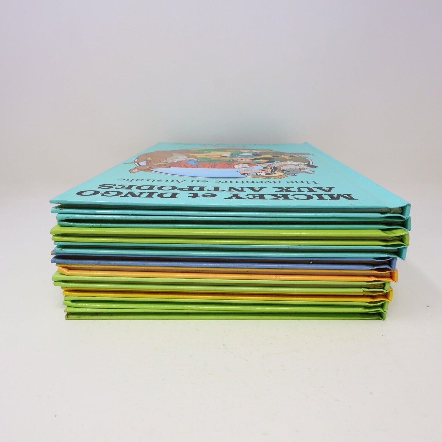 Lot 10 Livres Le Tour du Monde avec Disney Grolier Jeunes Enfants Français 90s