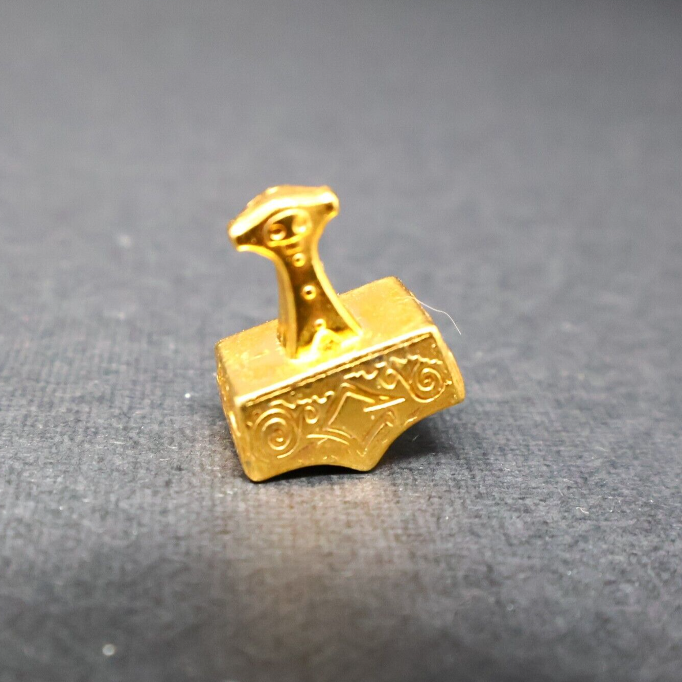 Treasure X Dragons Gold Hammer of Glory Ultra Rare Gold Dipped Treasure Moose