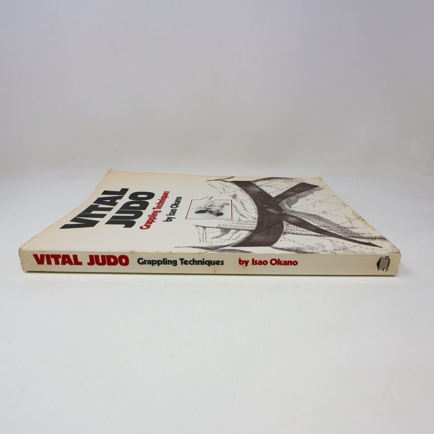 1982 Vital Judo Grappling Techniques by Isao Okano 1st Print Paperback PB Sport