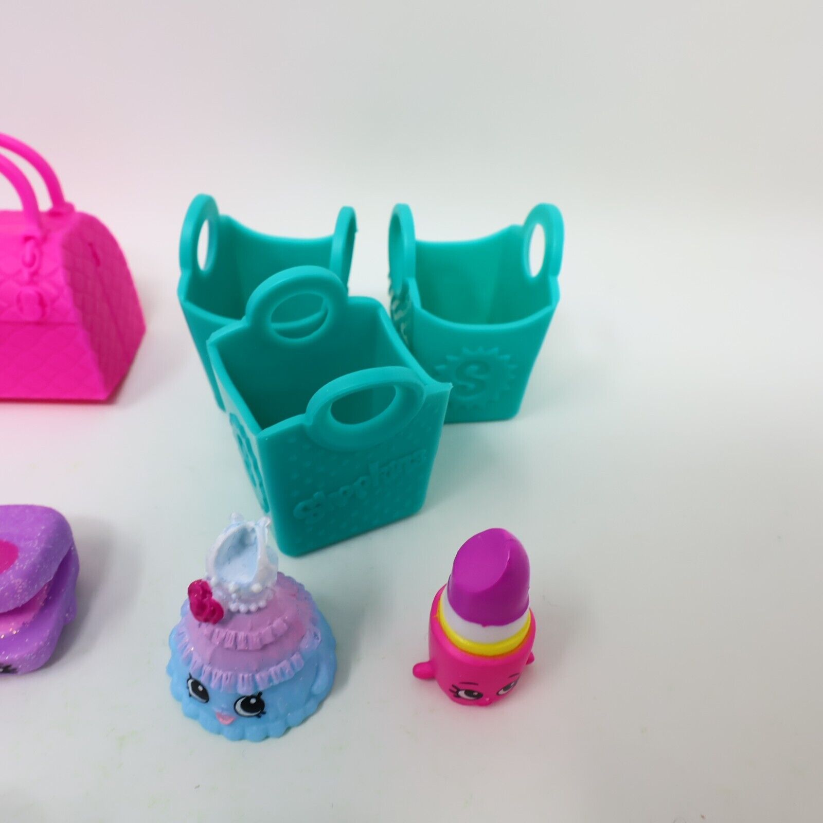 Lot of 21 Shopkins Figures Toys Mixed Makeup Parfume Dresses Gifts Baskets Moose