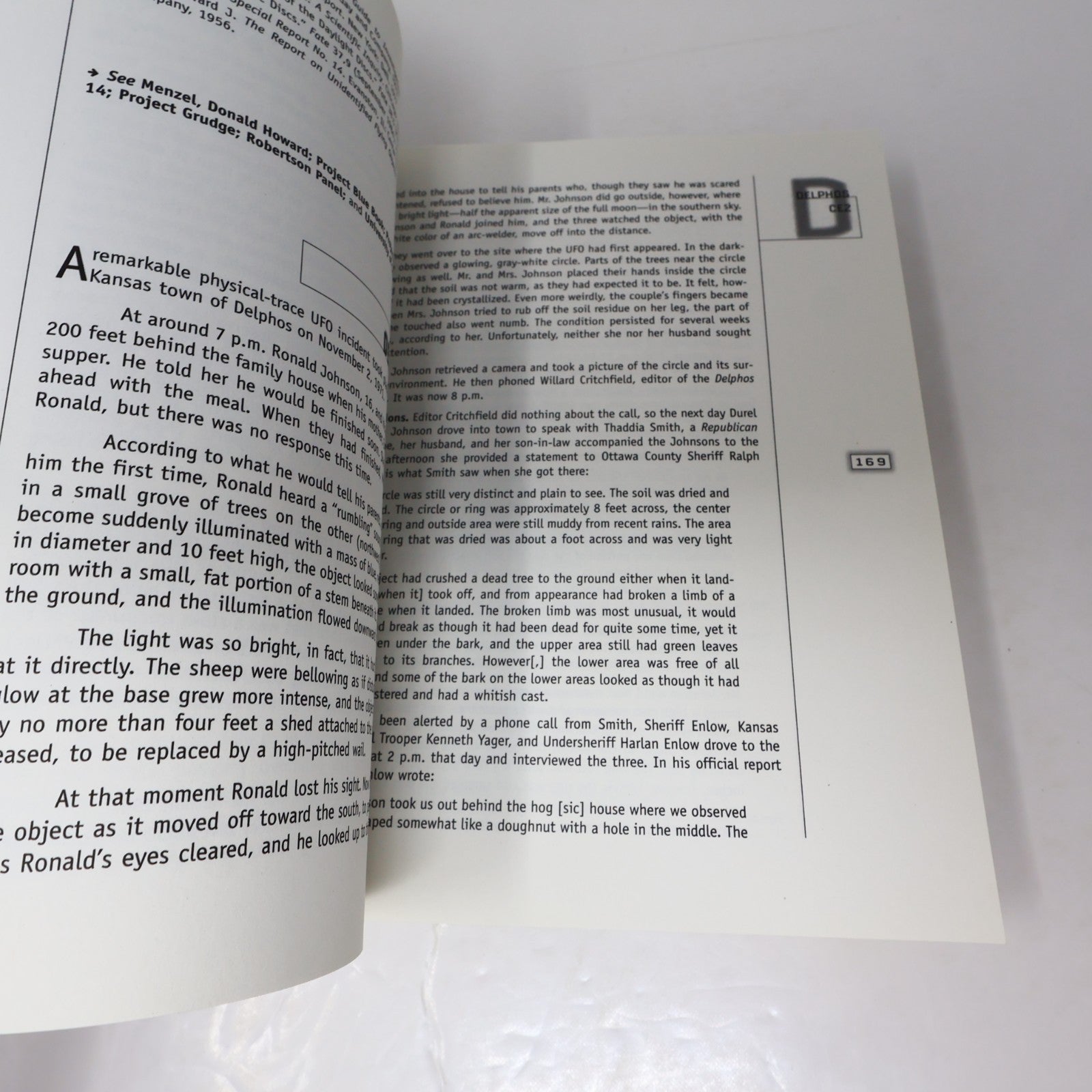 The Ufo Book Encyclopedia of the Extraterrestrial Jerome Clark Visible Ink Press