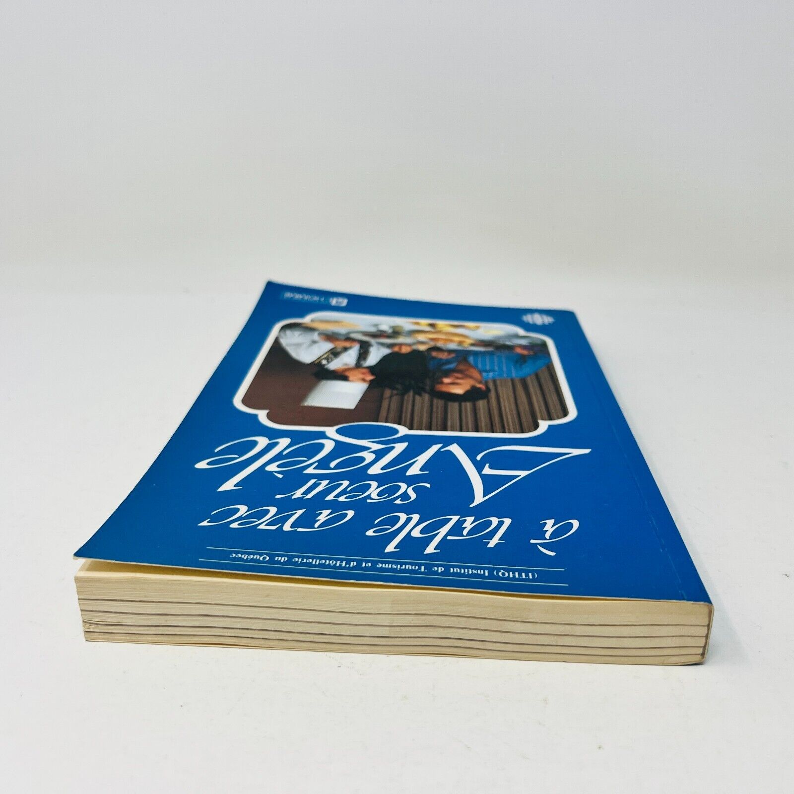 1984 À Table avec Sœur Angèle Livre de Recettes Cuisine Français Cookbook Soeur