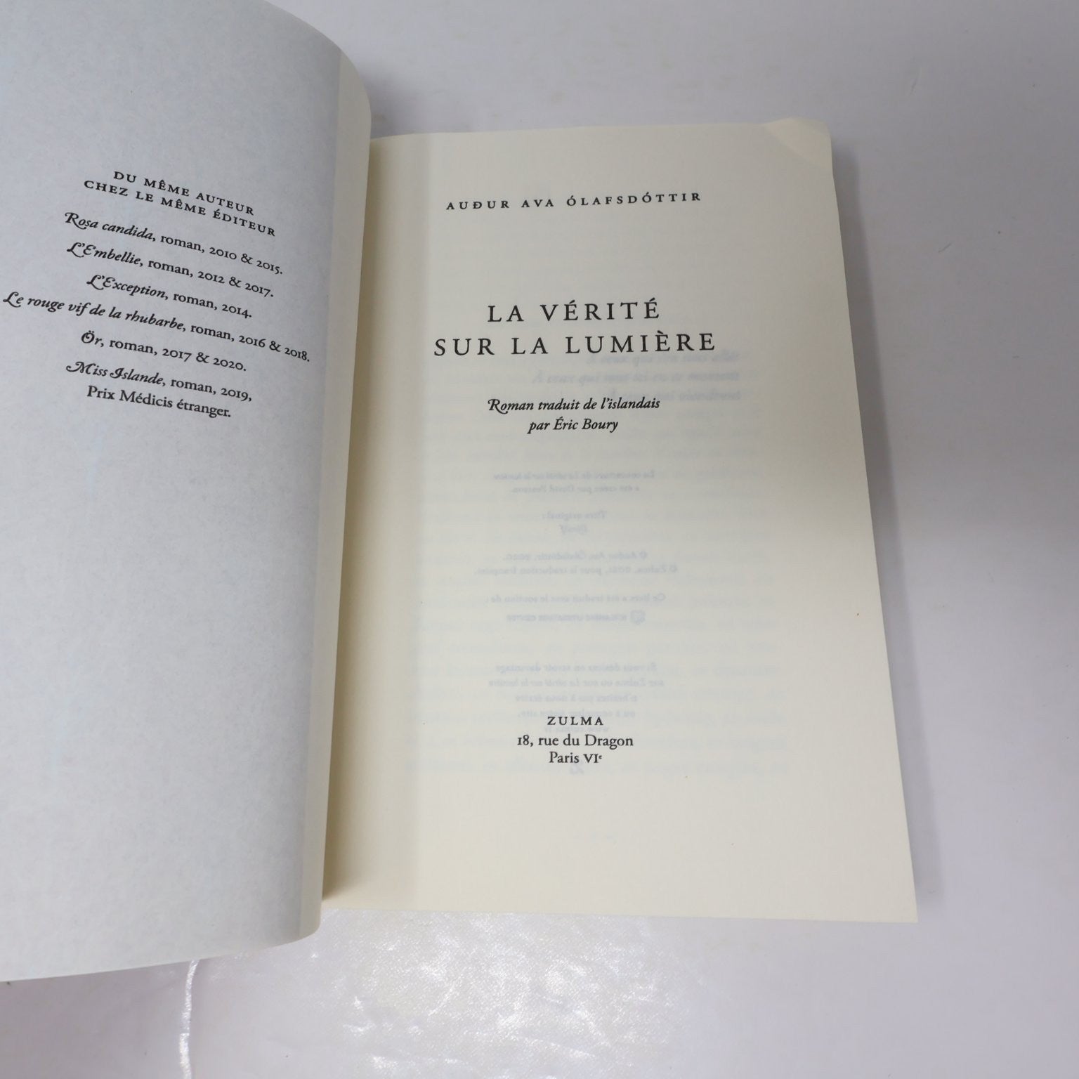 La vérité sur la lumière Audur Ava Ólafsdóttir 2021 Français/French Edition