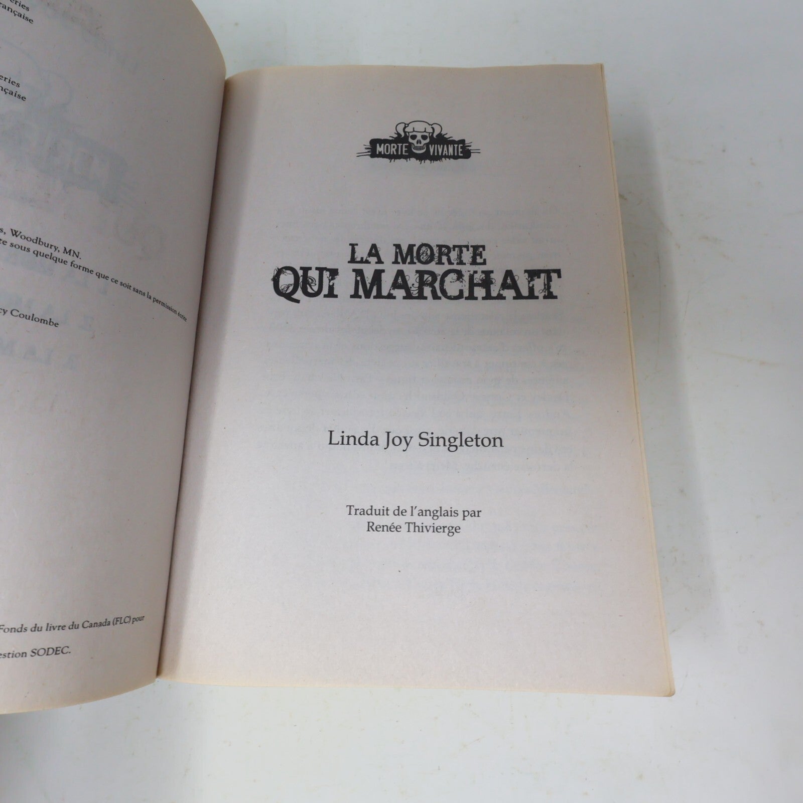 2015 Morte Vivante Série Complète Linda Joy Singleton Omnibus Marchait Aimait PB