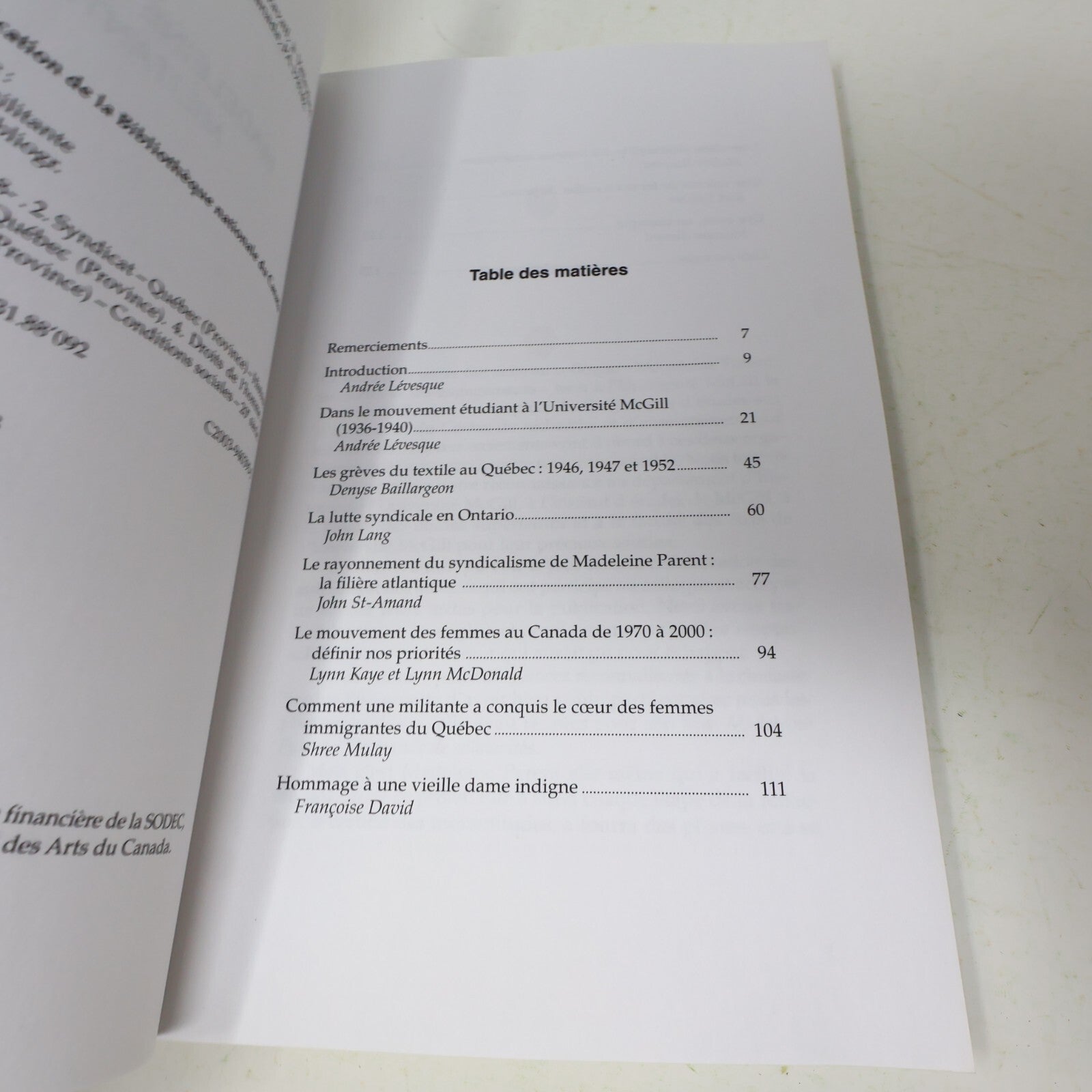 Livre Signé Madeleine Parent Militante Andrée Lévesque 2003 Remue-ménage Société