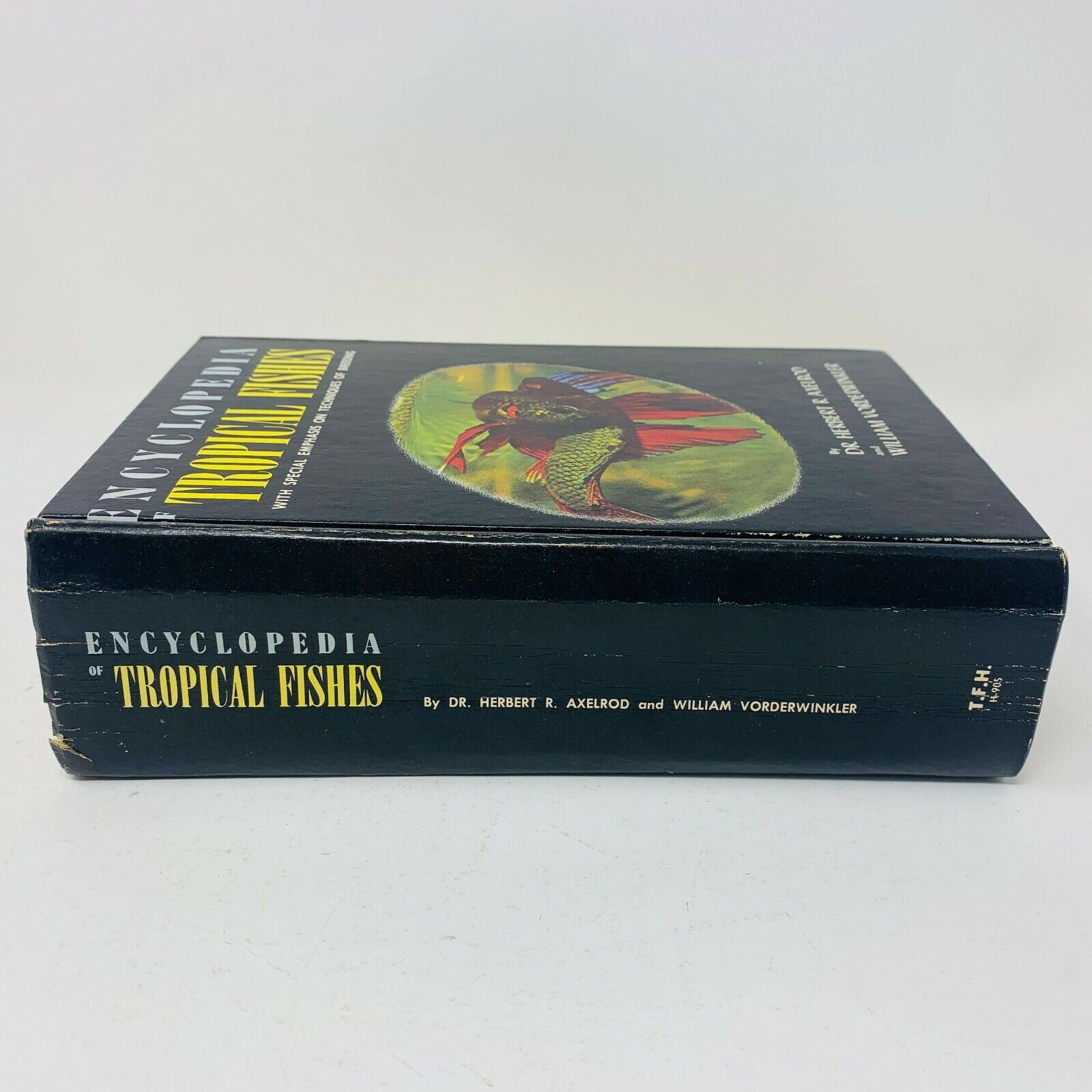 1966 Encyclopedia of Tropical Fishes Techniques of Breeding Herbert R. Axelrod