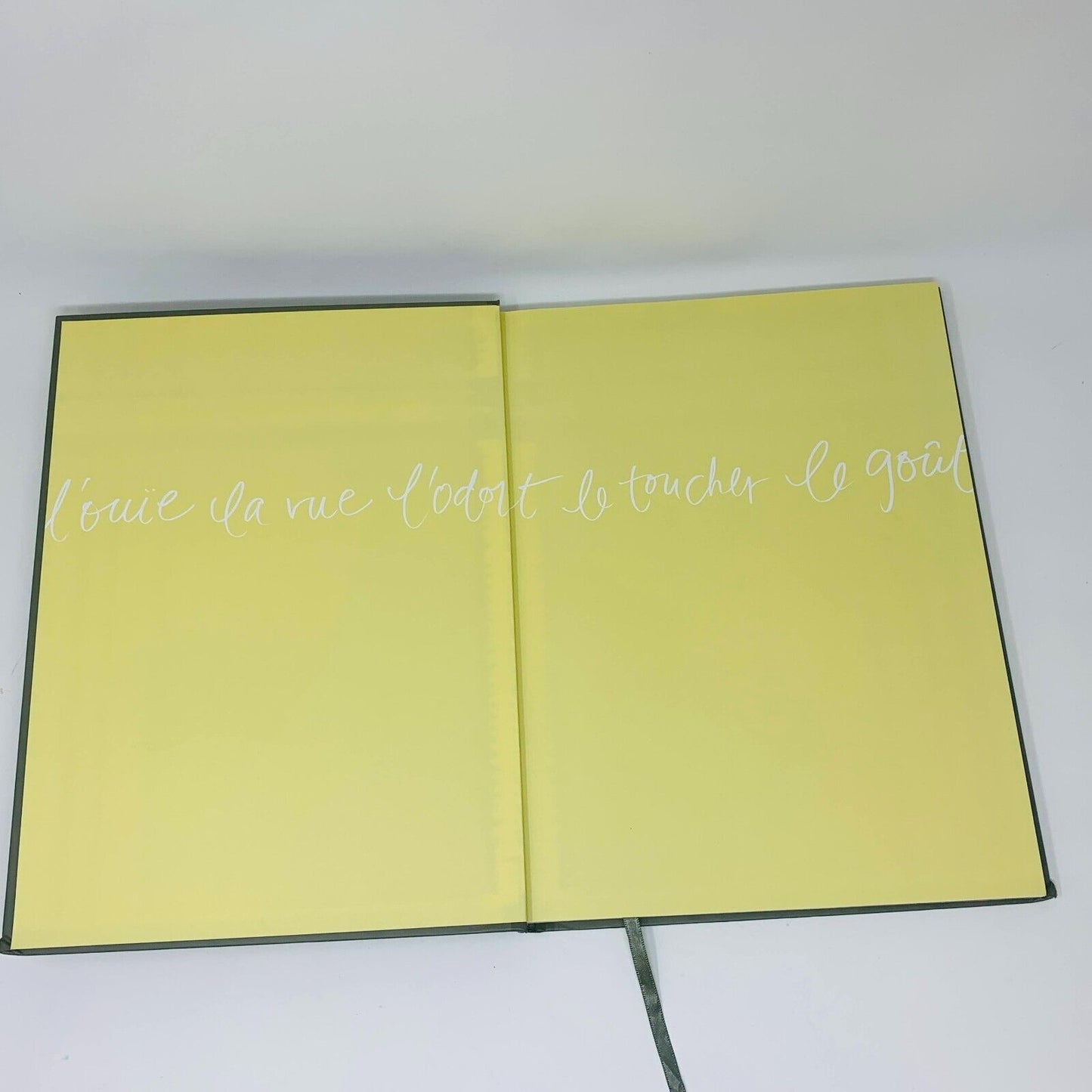 2004 Un Privilège à Votre Table Livre Cuisine Recettes Chef Diane Tremblay Signé