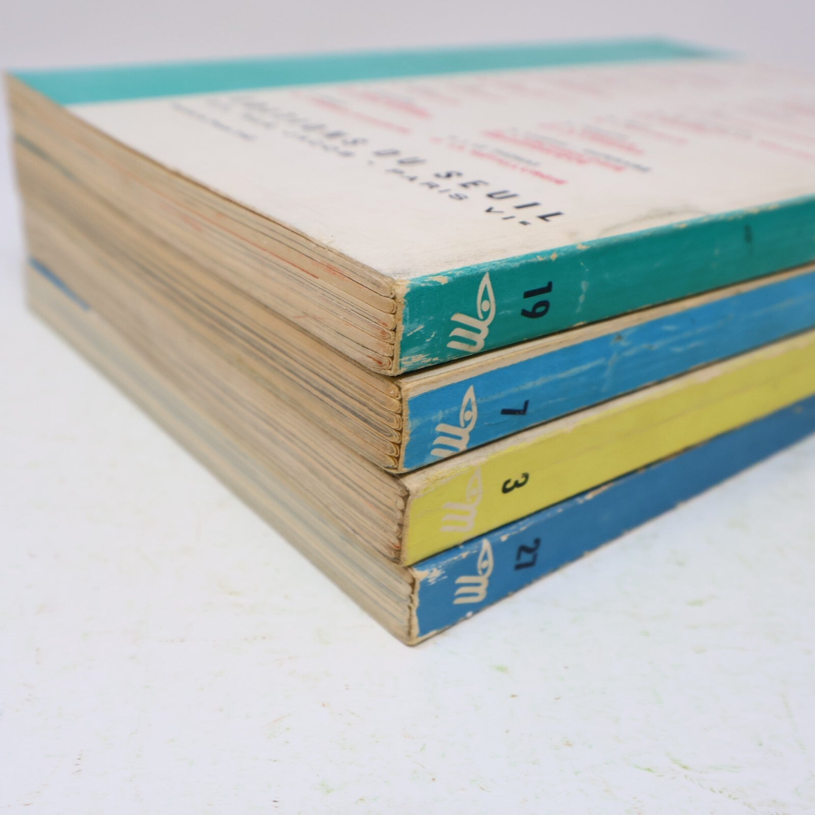 Microcosme Le Rayon de la Science Lot 4 Livres Nuages/Pétrole/Métallurgie/Vie