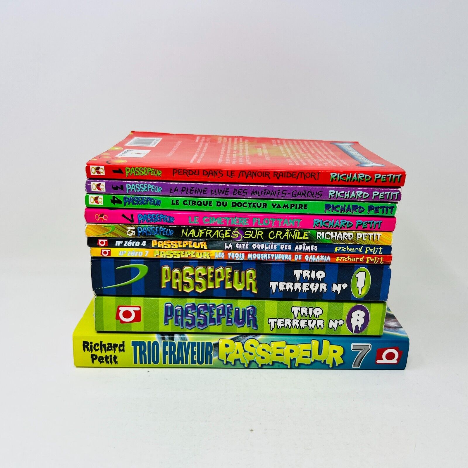 Lot de 10 Livres Passepeur Horrible Cauchemar/Trio Compilation de Richard Petit