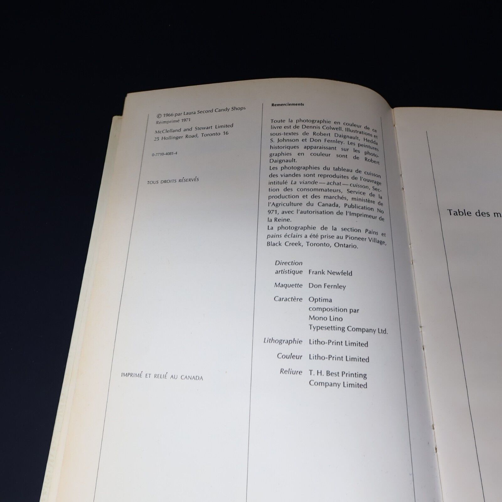 1971 Recettes Canadiennes de Laura Secord Cuisine Familiale Français Livre HC
