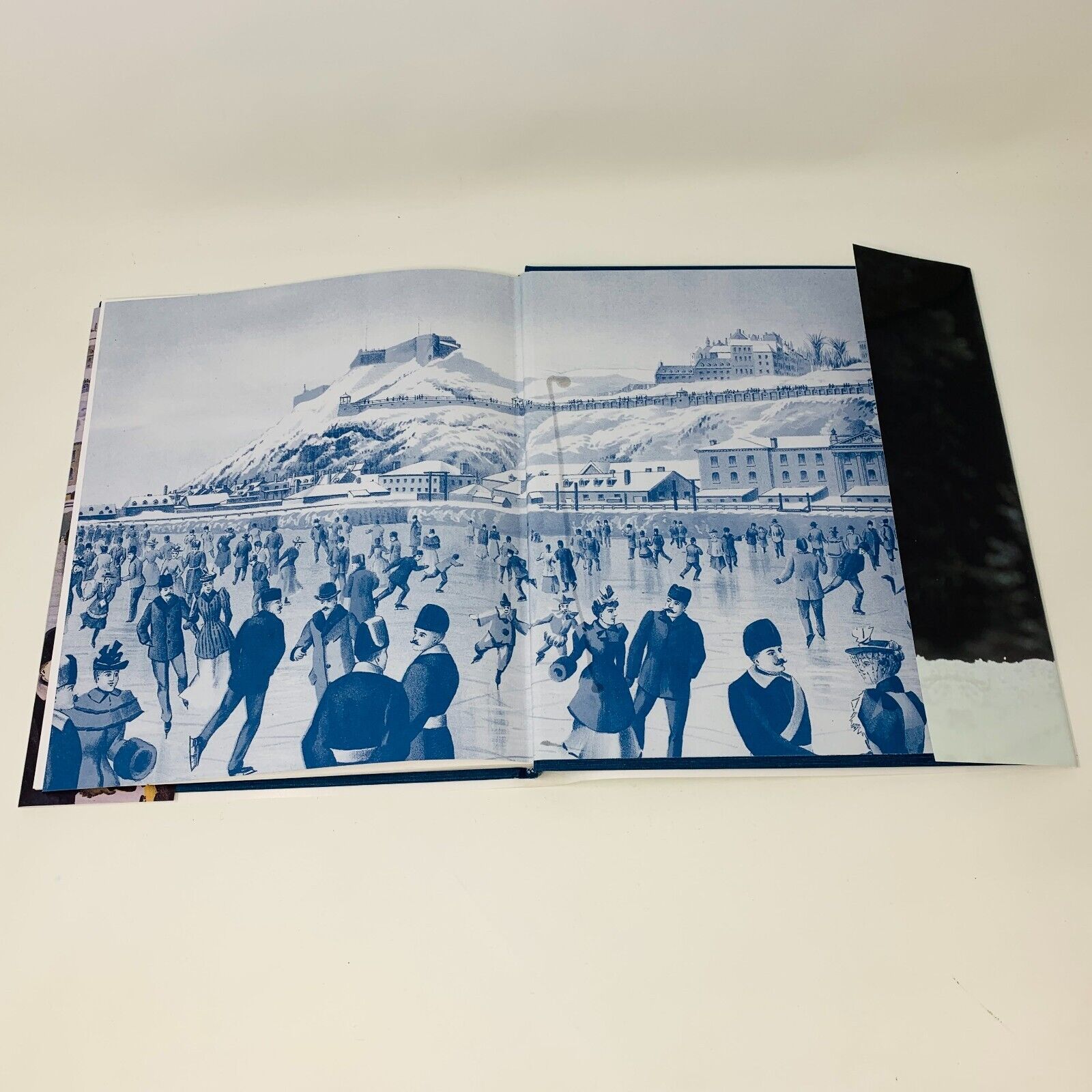 Coffret de Livres Musée du Québec Exposition "Plein la Vue" & "Passions d'Hiver"