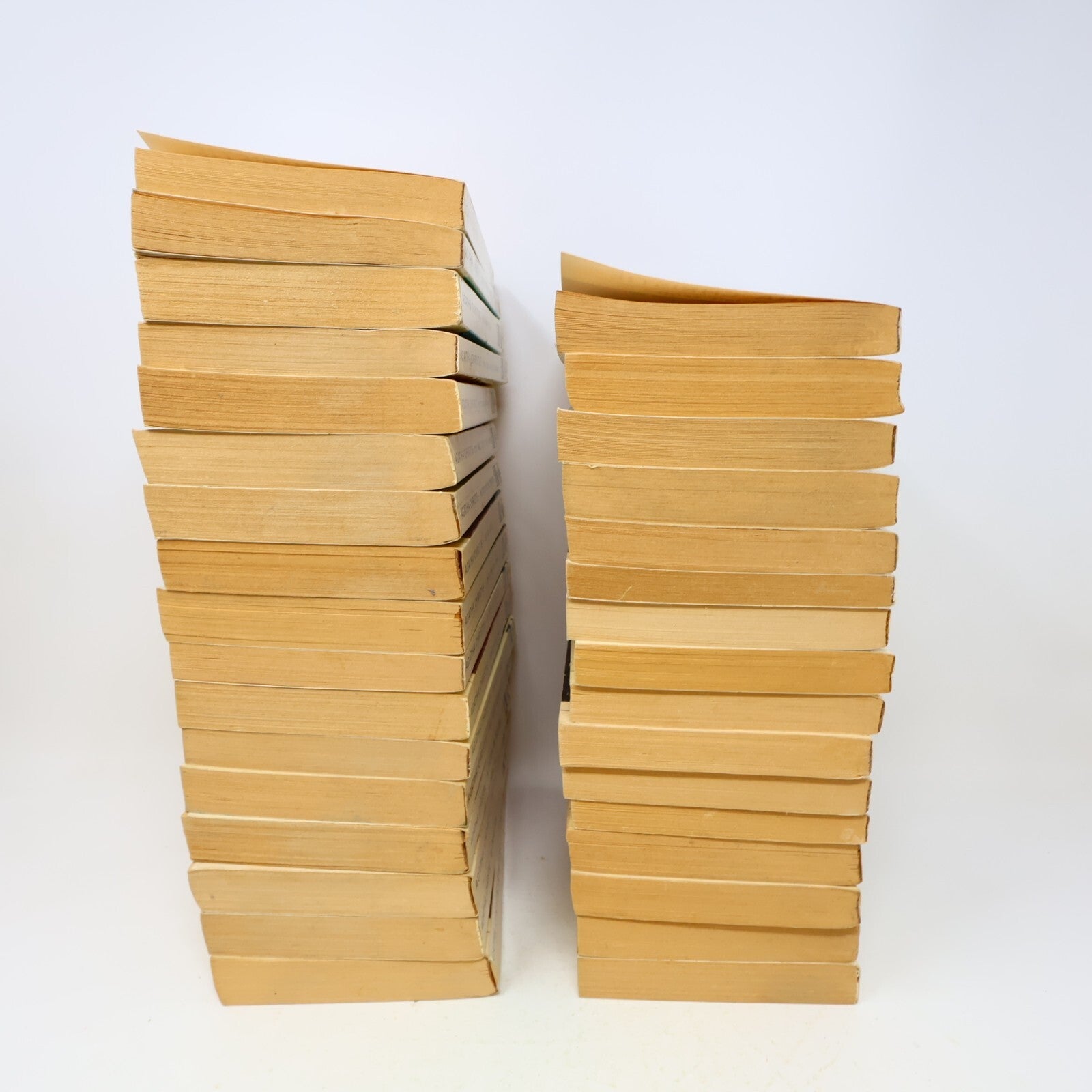 Agatha Christie Lot 33 Livres Club des Masques Hercule Poirot Crime et Mystère
