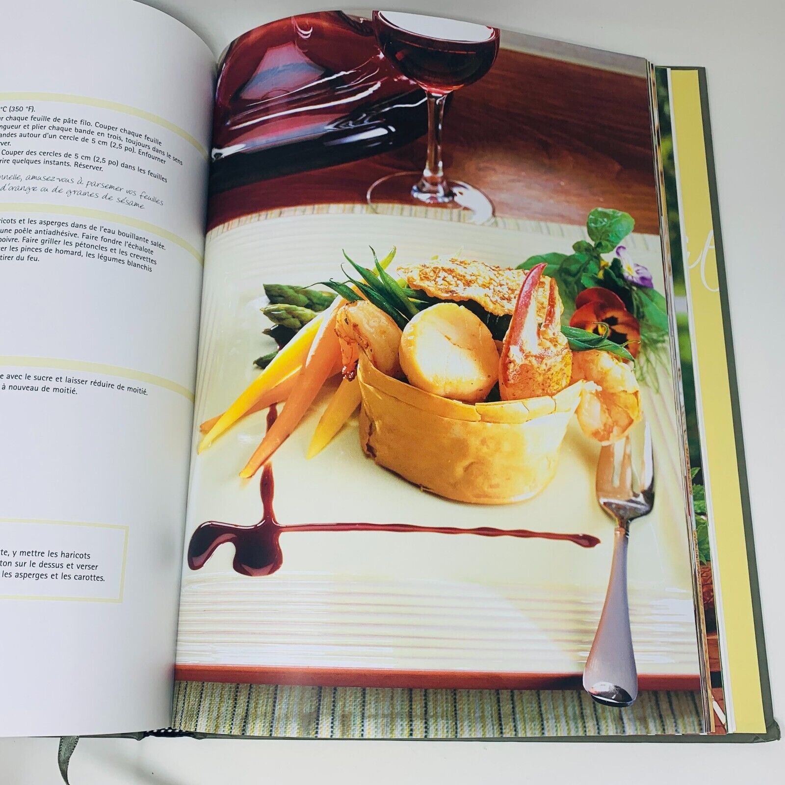 2004 Un Privilège à Votre Table Livre Cuisine Recettes Chef Diane Tremblay Signé