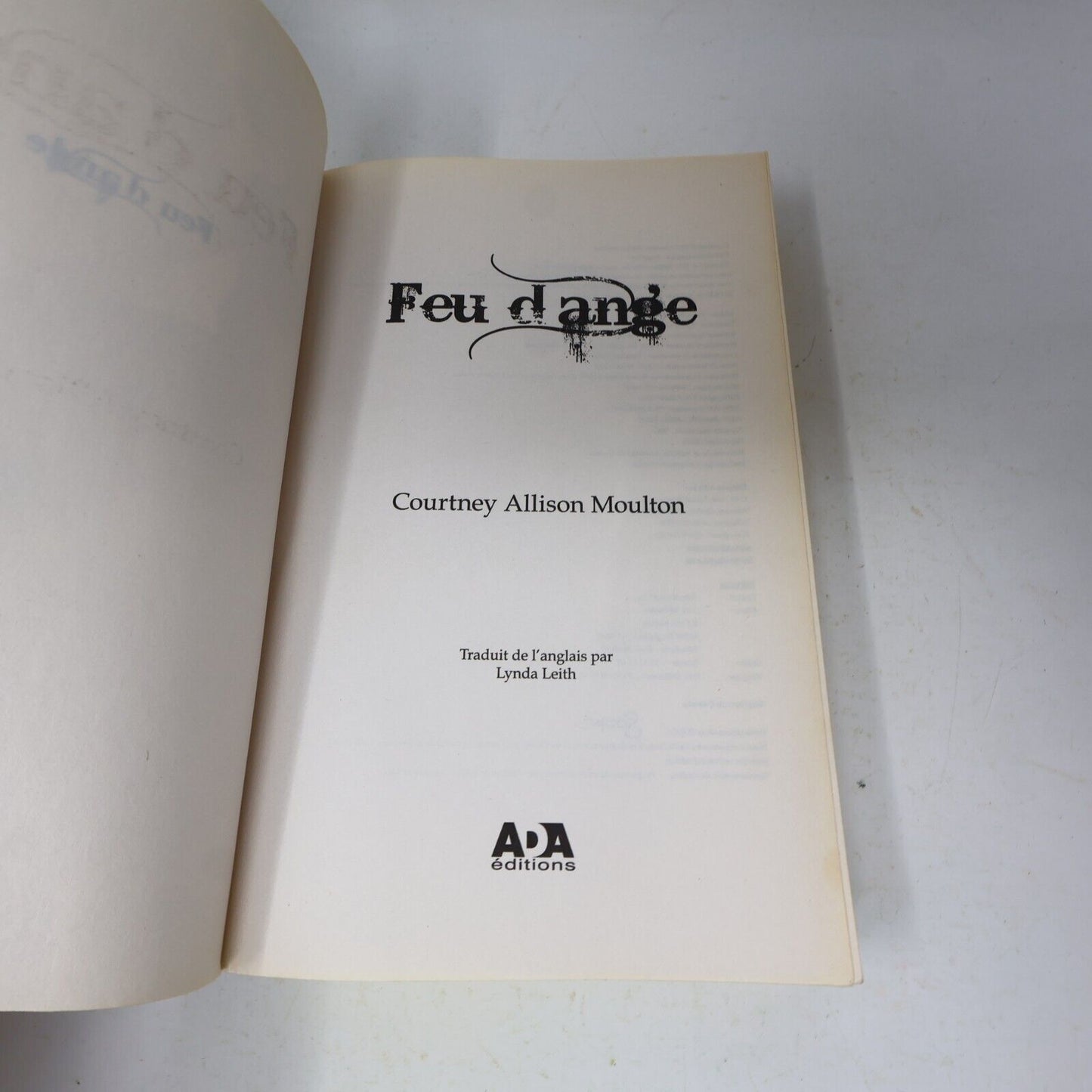 Feu d'Ange #1 Courtney Allison Moulton 2013 Ada Français Paperback Fantasy Livre