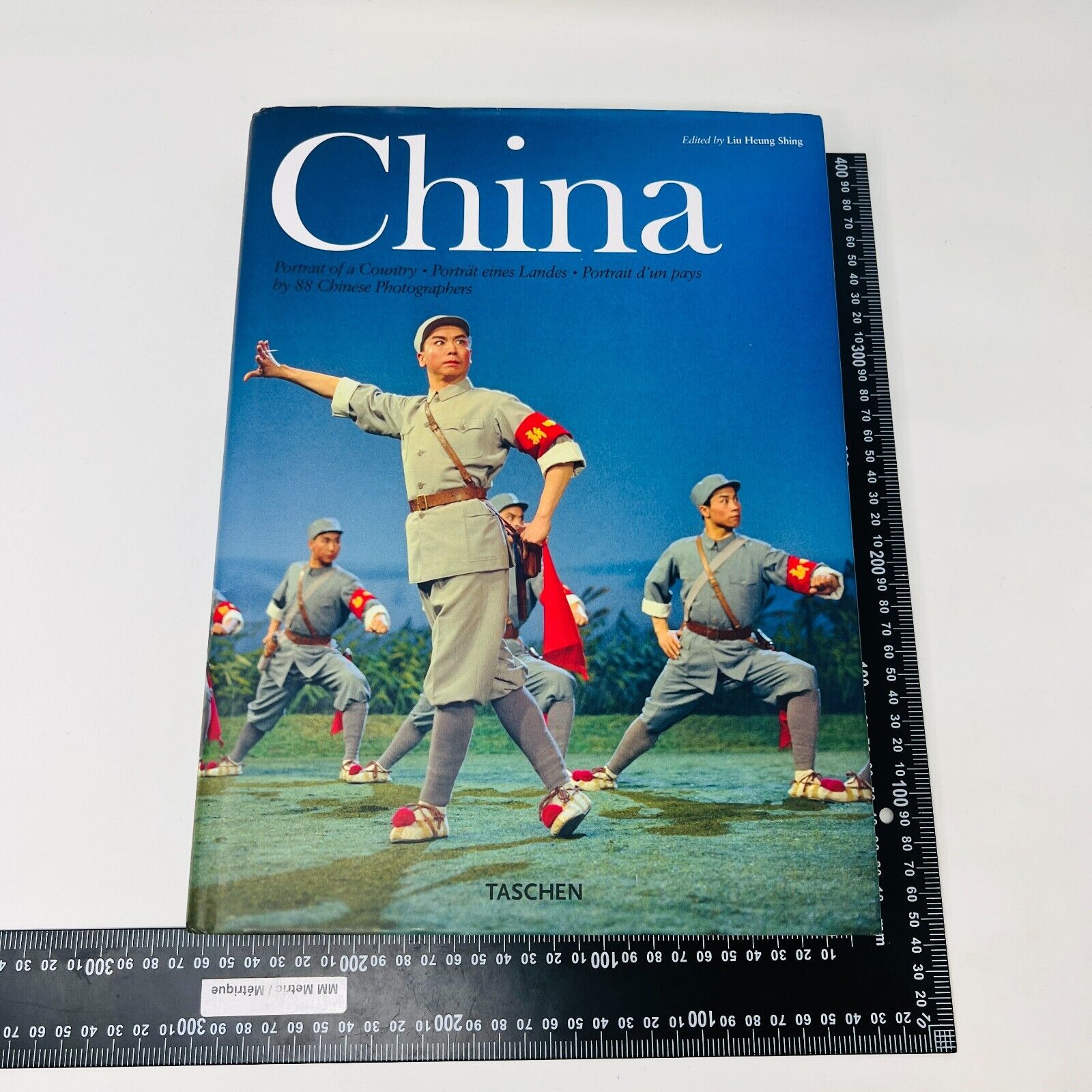 2008 China Portrait of a Country by Liu Heung Shing HC DJ Tashen English/French
