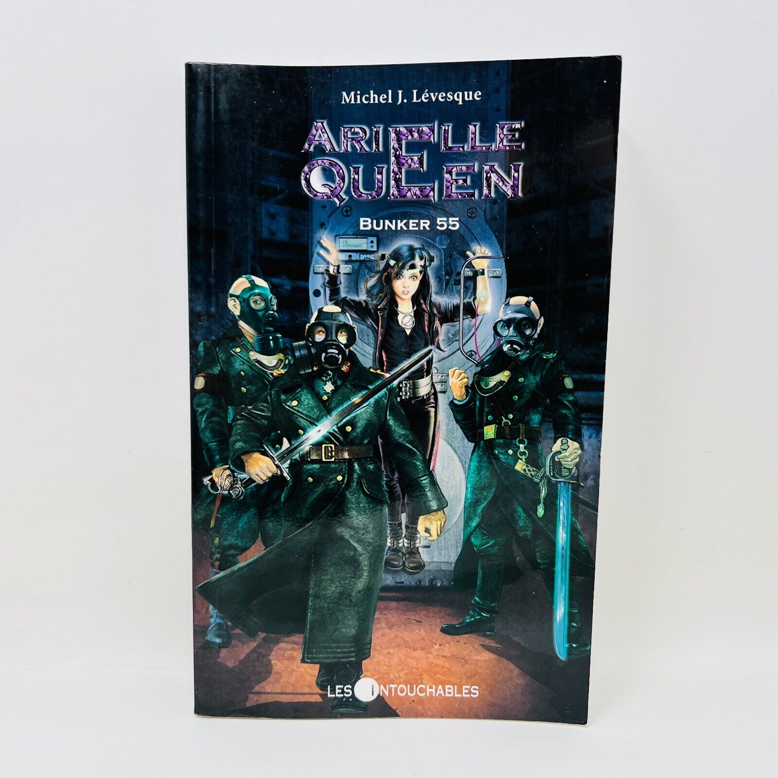 2008 Arielle Queen #5 Bunker 55 de Michel J. Lévesque Livre Les Intouchables