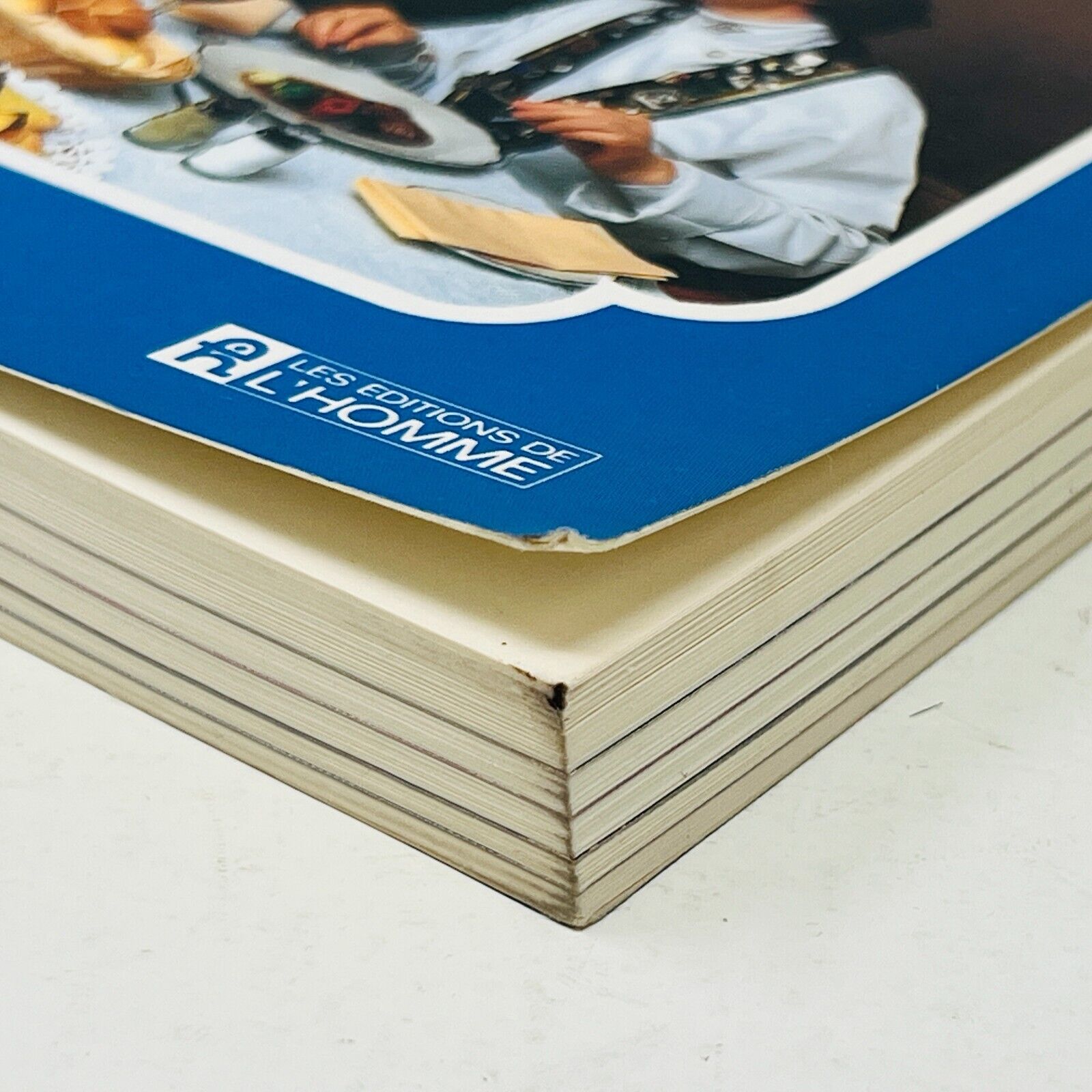 1984 À Table avec Sœur Angèle Livre de Recettes Cuisine Français Cookbook Soeur