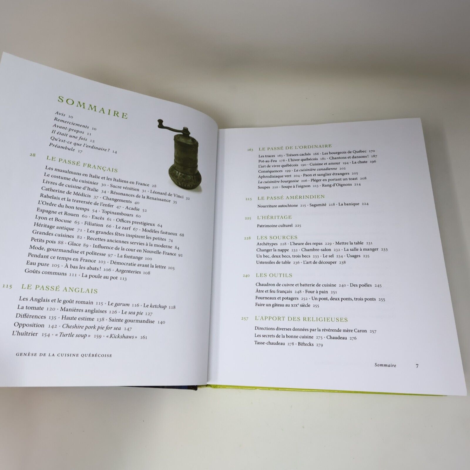 2011 Genèse de la Cuisine Québécoise à Travers ses Histoires Fides Français HC
