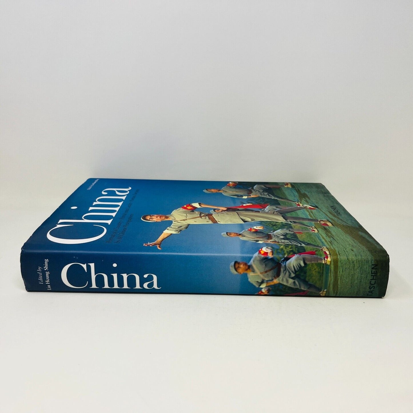 2008 China Portrait of a Country by Liu Heung Shing HC DJ Tashen English/French