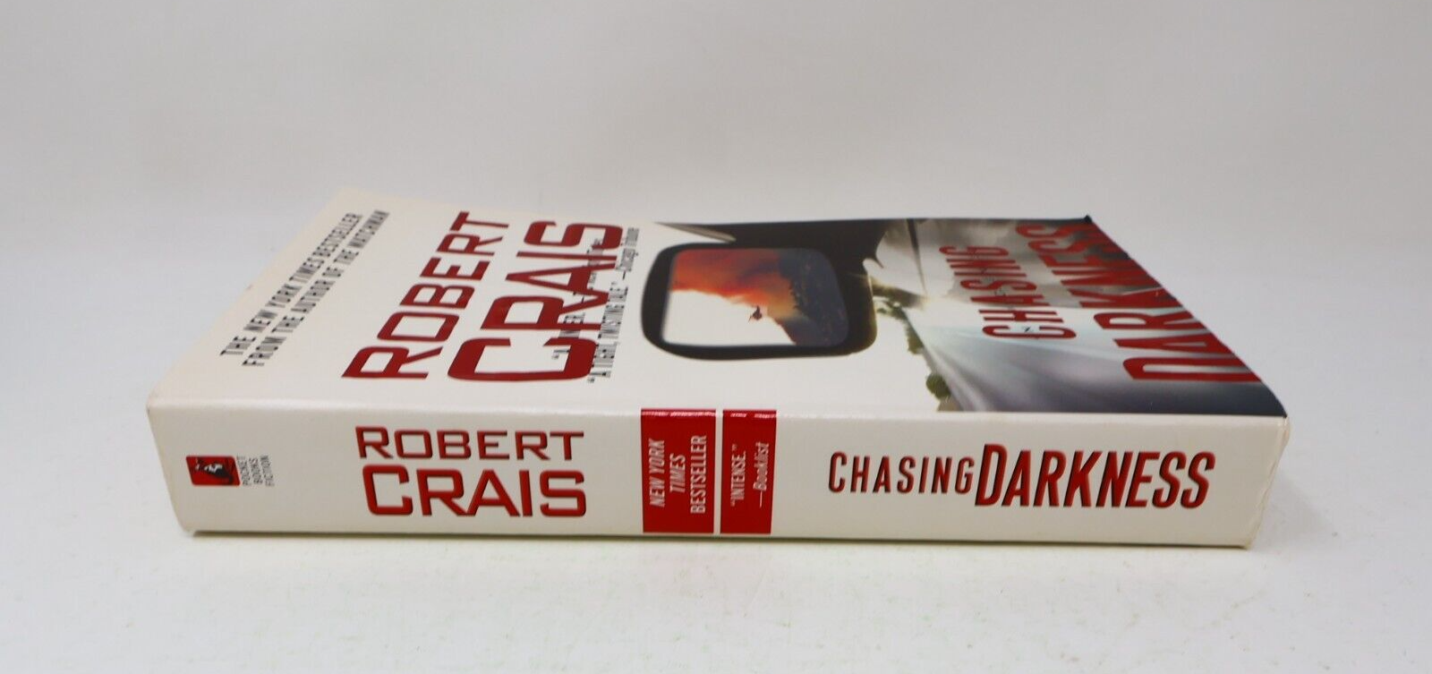 2009 Chasing Darkness Robert Crais Mystery Thriller Crime 1st Print Pocket Books