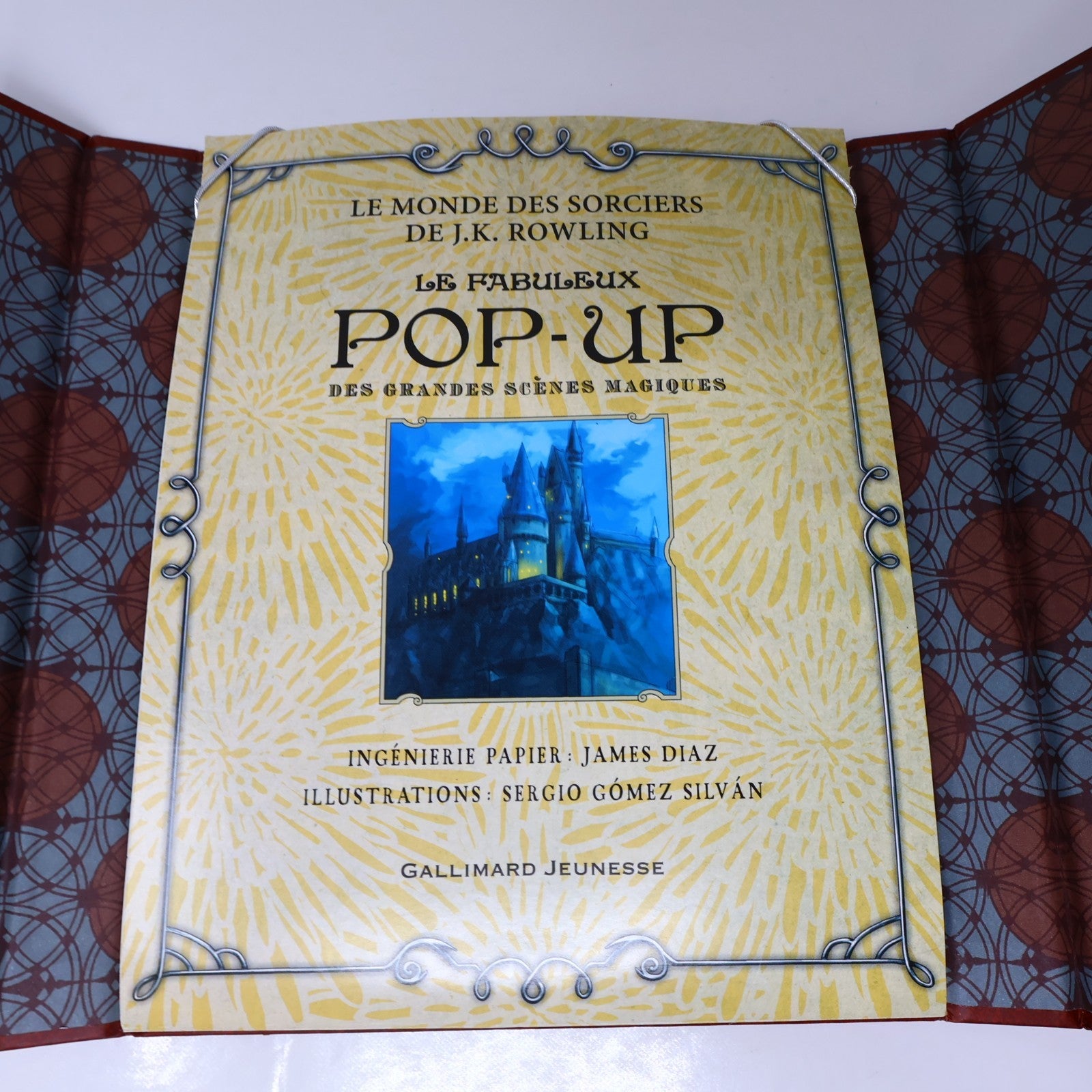 Le Monde des Sorciers de J.K. Rowling Pop-Up Harry Potter Animaux Fantastiques