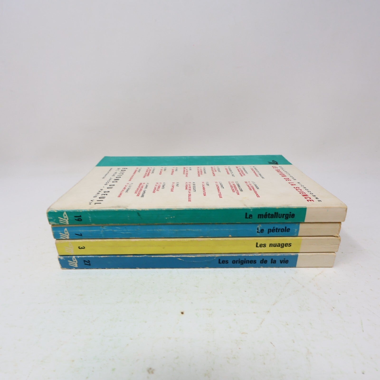 Microcosme Le Rayon de la Science Lot 4 Livres Nuages/Pétrole/Métallurgie/Vie