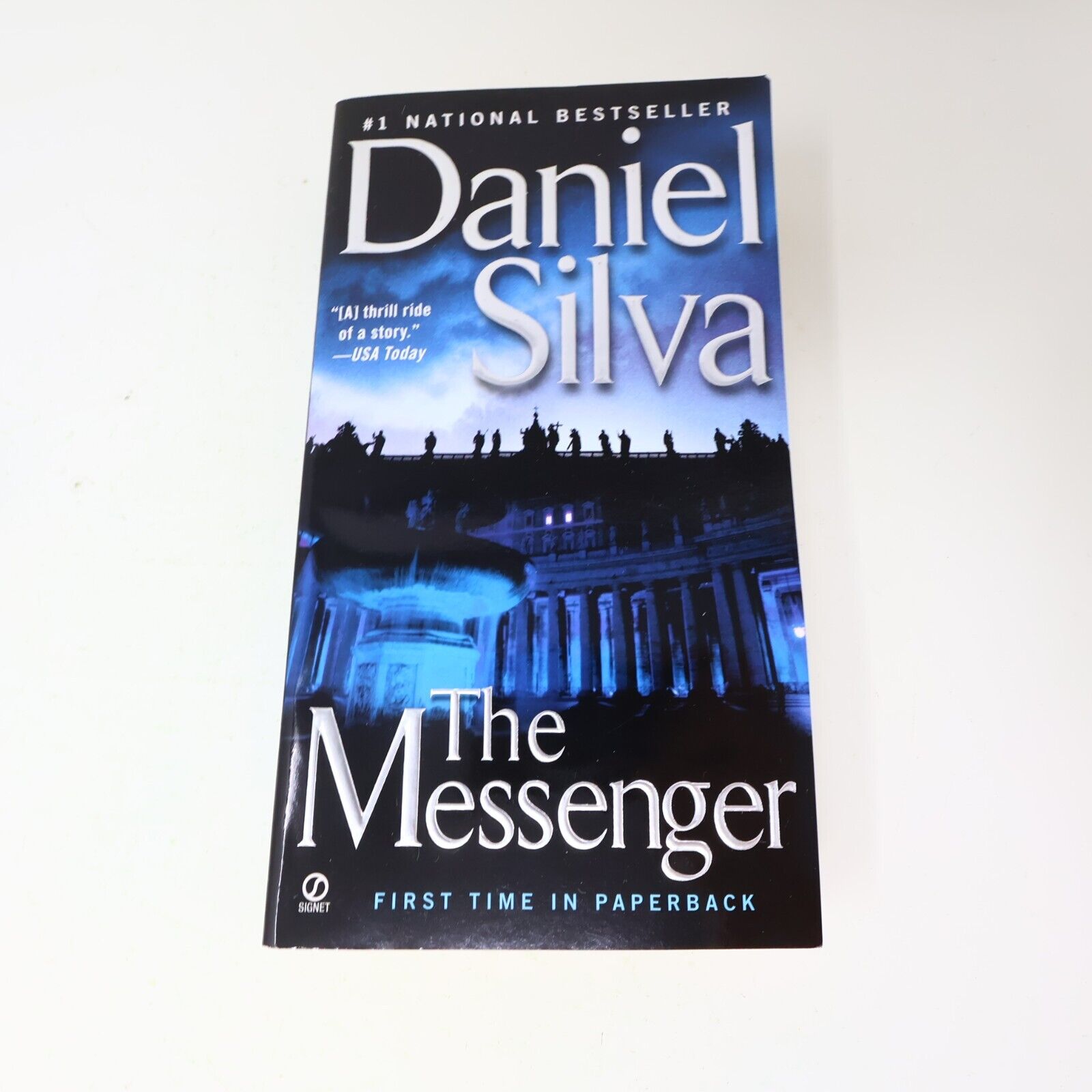 Daniel Silva Death in Vienna Confessor Messenger Lot 3 Books Espionage Spy 2000s